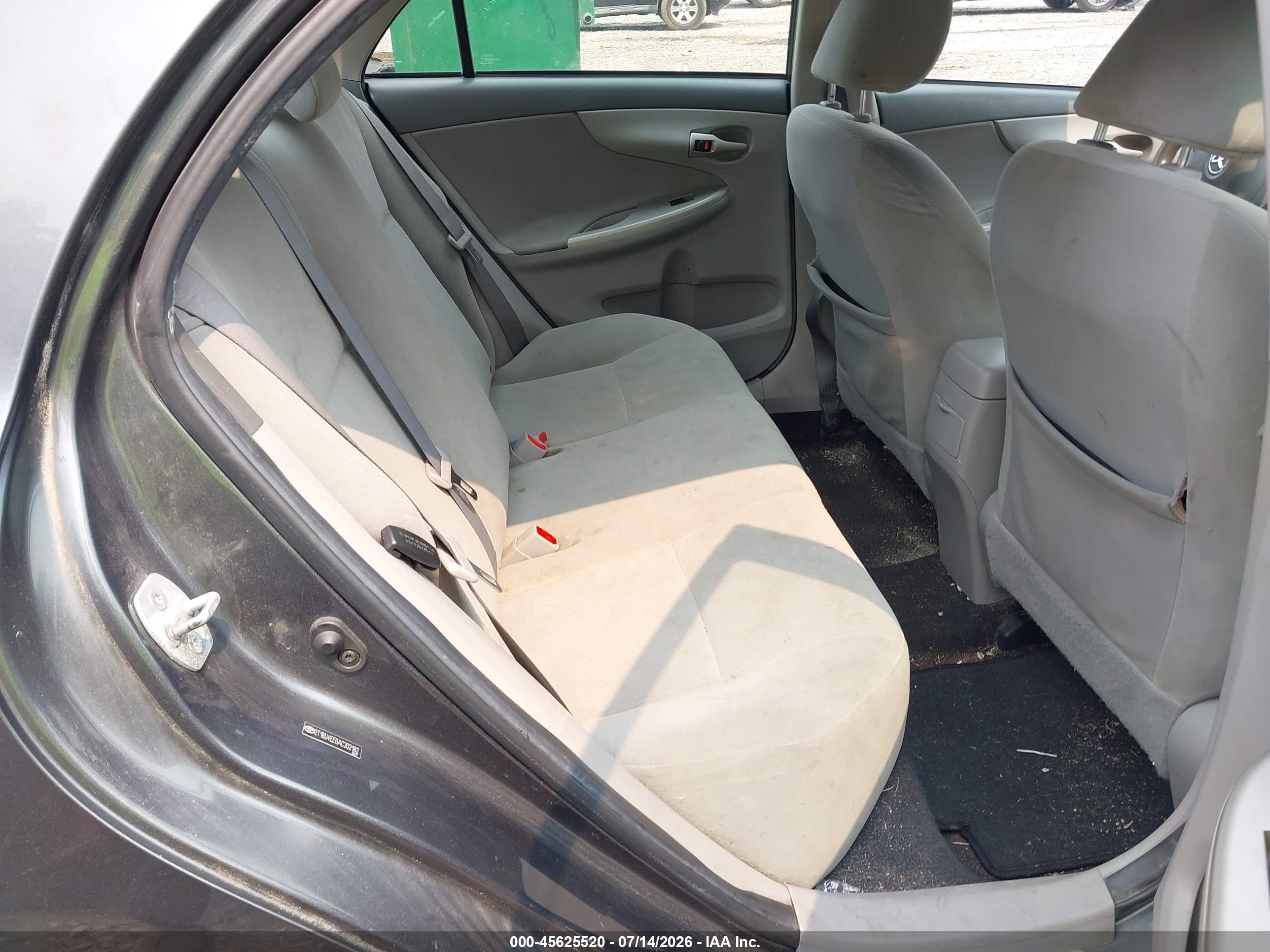 2010 Toyota Corolla Le Gray vin: 2T1BU4EE6AC302182