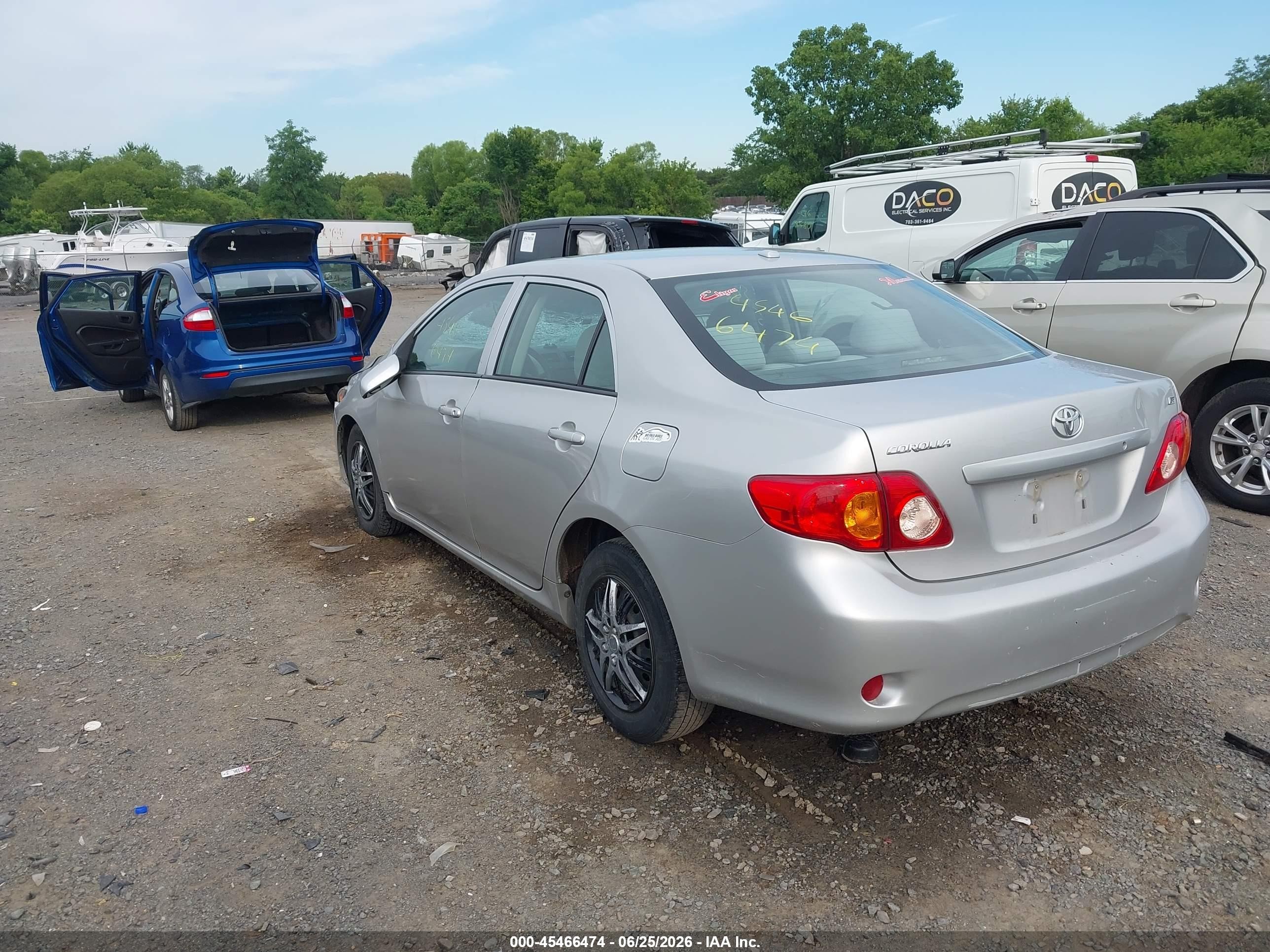 2010 Toyota Corolla Le Silver vin: 2T1BU4EE6AC318785