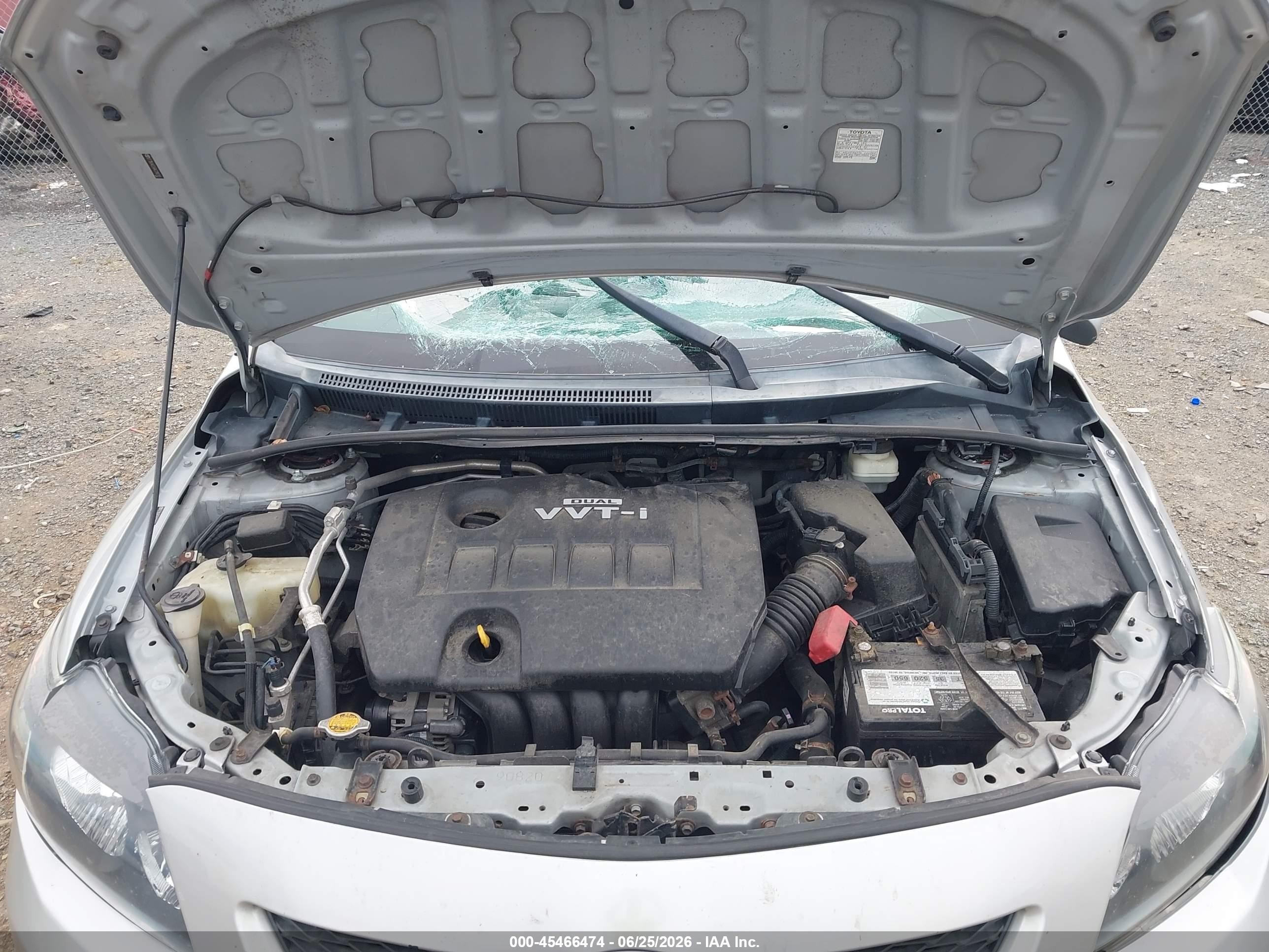 2010 Toyota Corolla Le Silver vin: 2T1BU4EE6AC318785