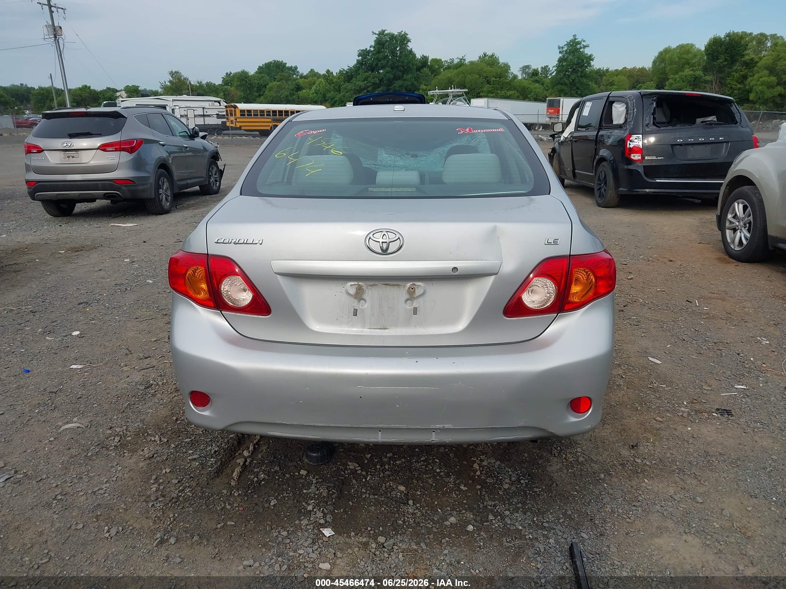 2010 Toyota Corolla Le Silver vin: 2T1BU4EE6AC318785