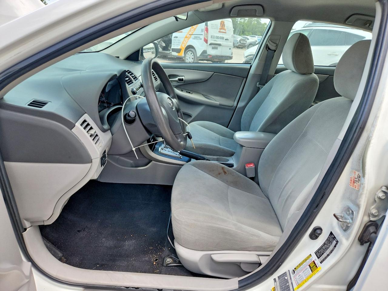 2010 Toyota Corolla Le White vin: 2T1BU4EE6AC380980