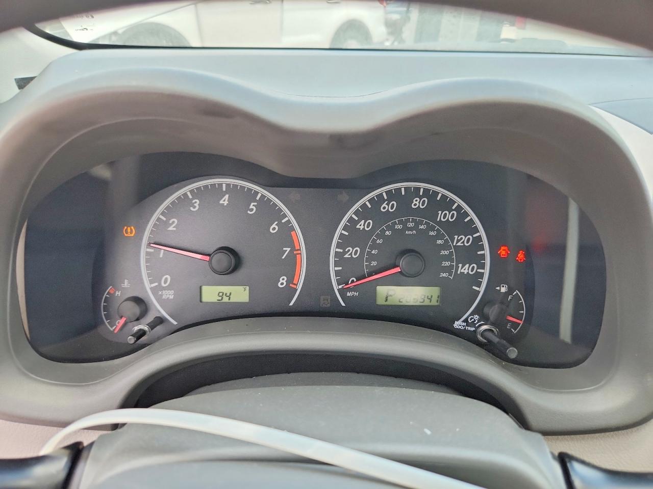 2010 Toyota Corolla Le White vin: 2T1BU4EE6AC380980