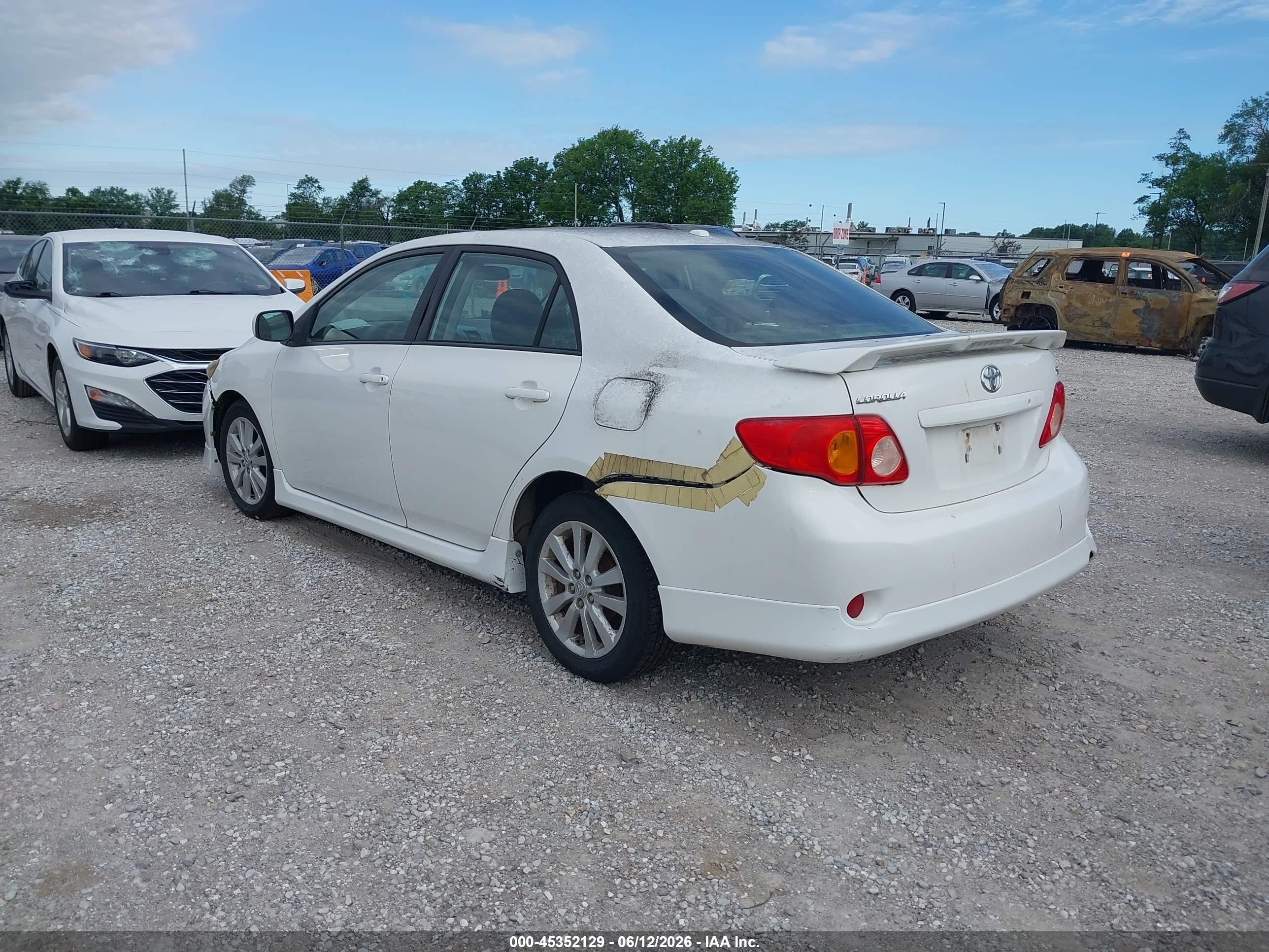 2010 Toyota Corolla S White vin: 2T1BU4EE6AC406669