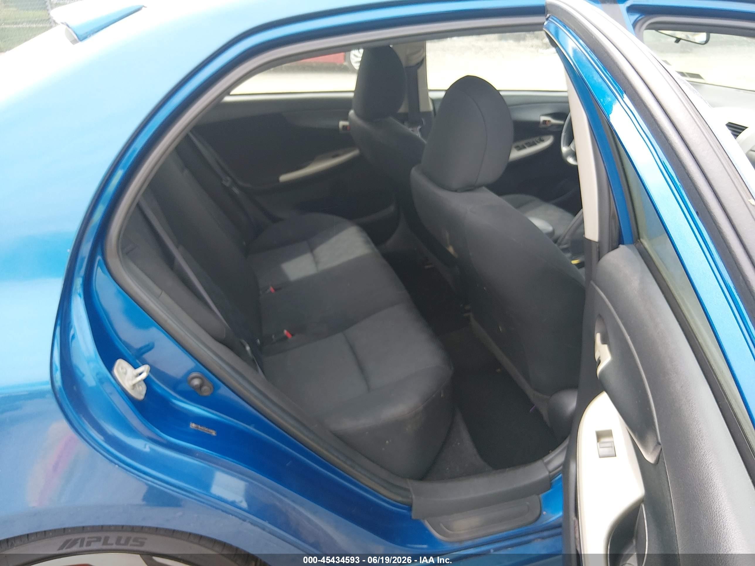 2010 Toyota Corolla S Blue vin: 2T1BU4EE6AC408082