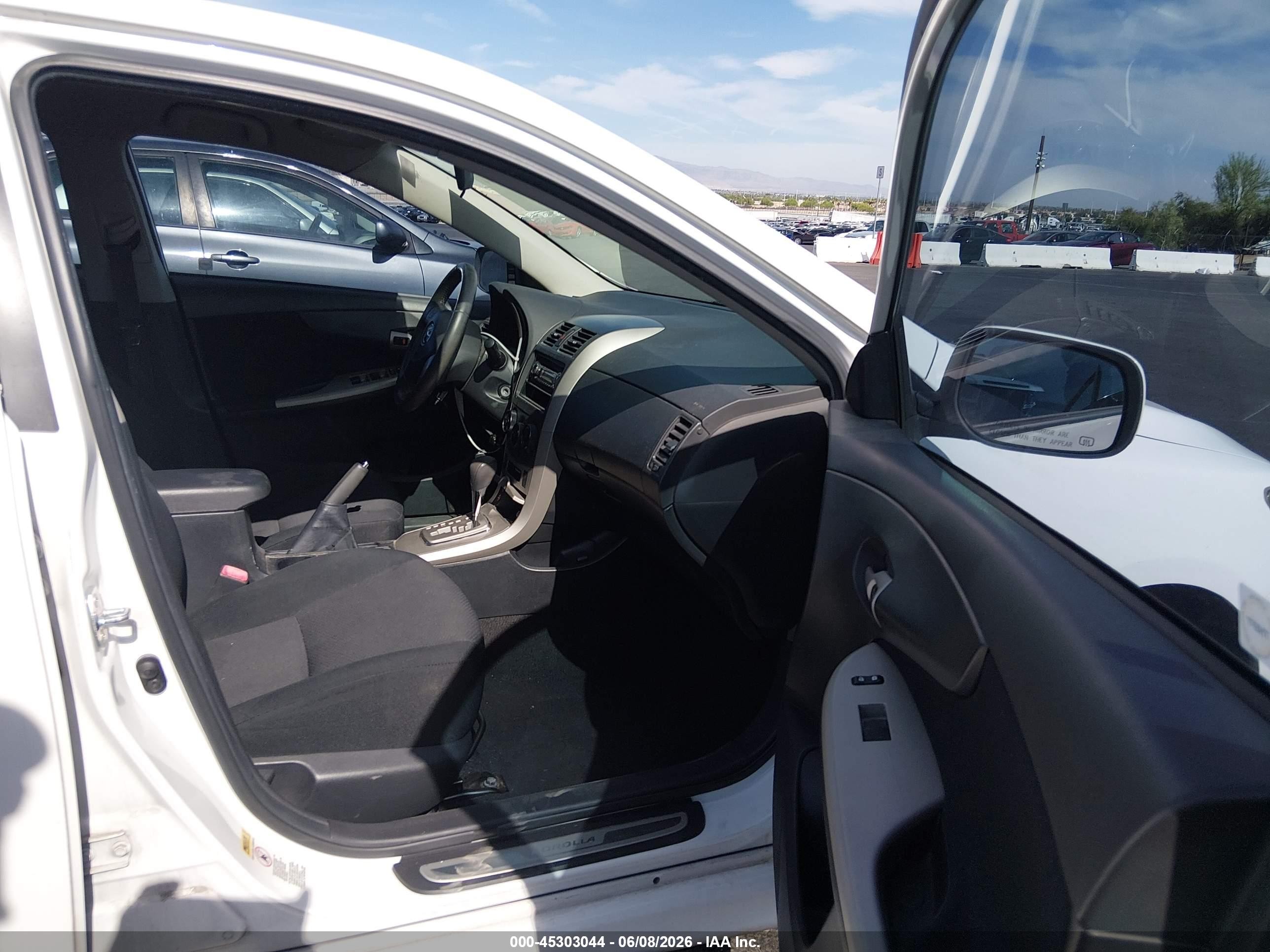 2010 Toyota Corolla S White vin: 2T1BU4EE6AC456892