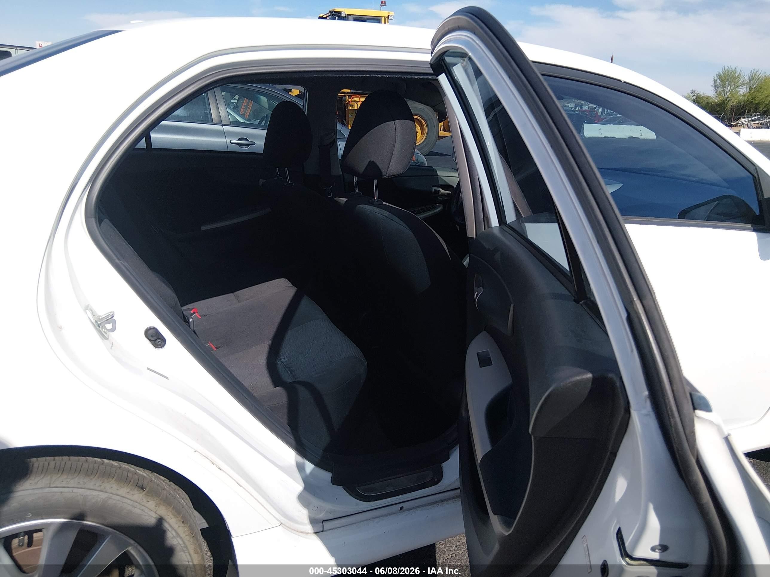2010 Toyota Corolla S White vin: 2T1BU4EE6AC456892