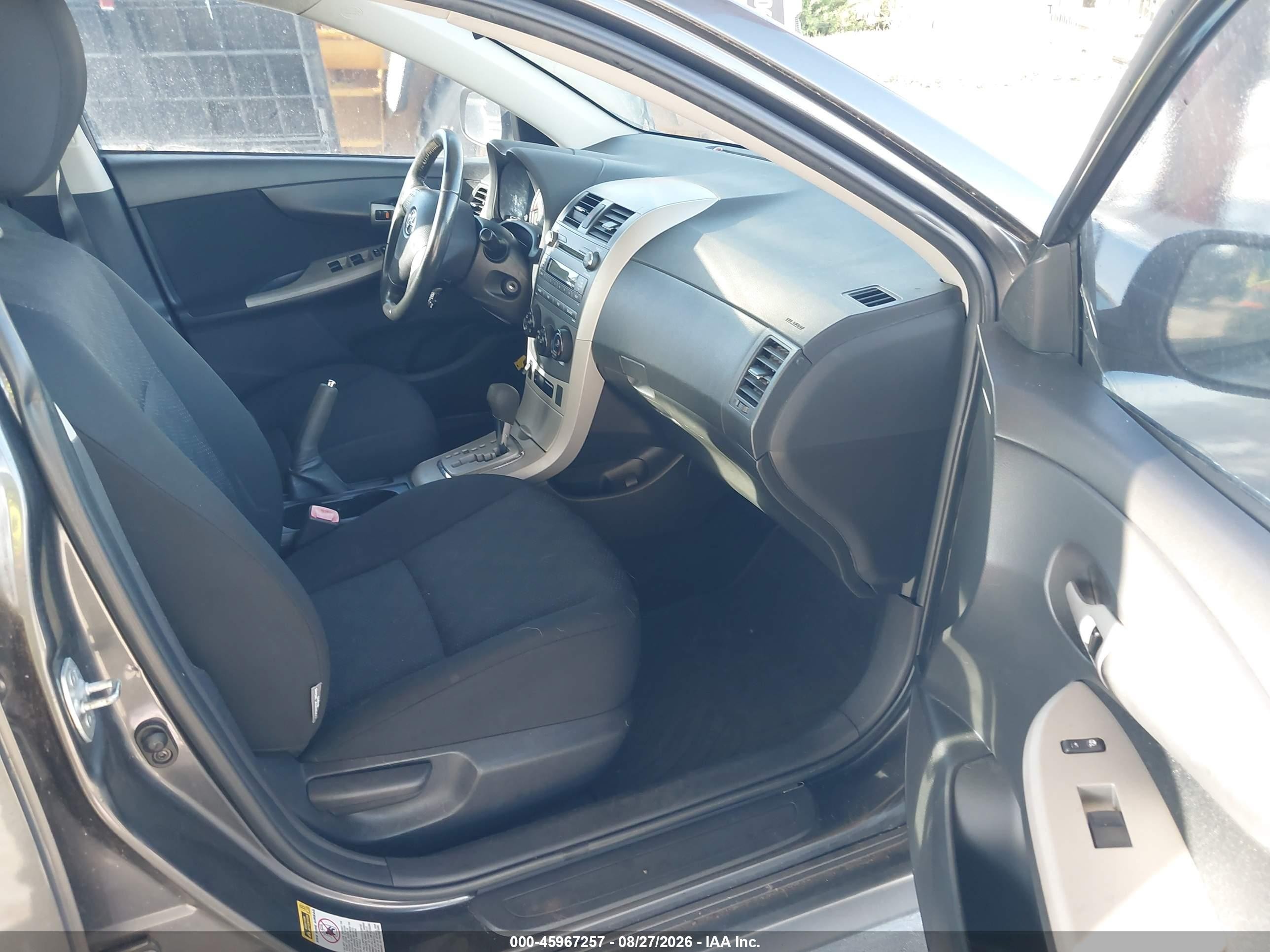 2010 Toyota Corolla S Серый vin: 2T1BU4EE6AC457914