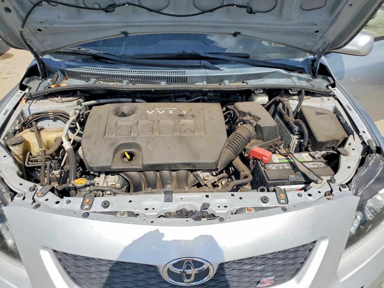 2010 Toyota Corolla S Silver vin: 2T1BU4EE6AC474549