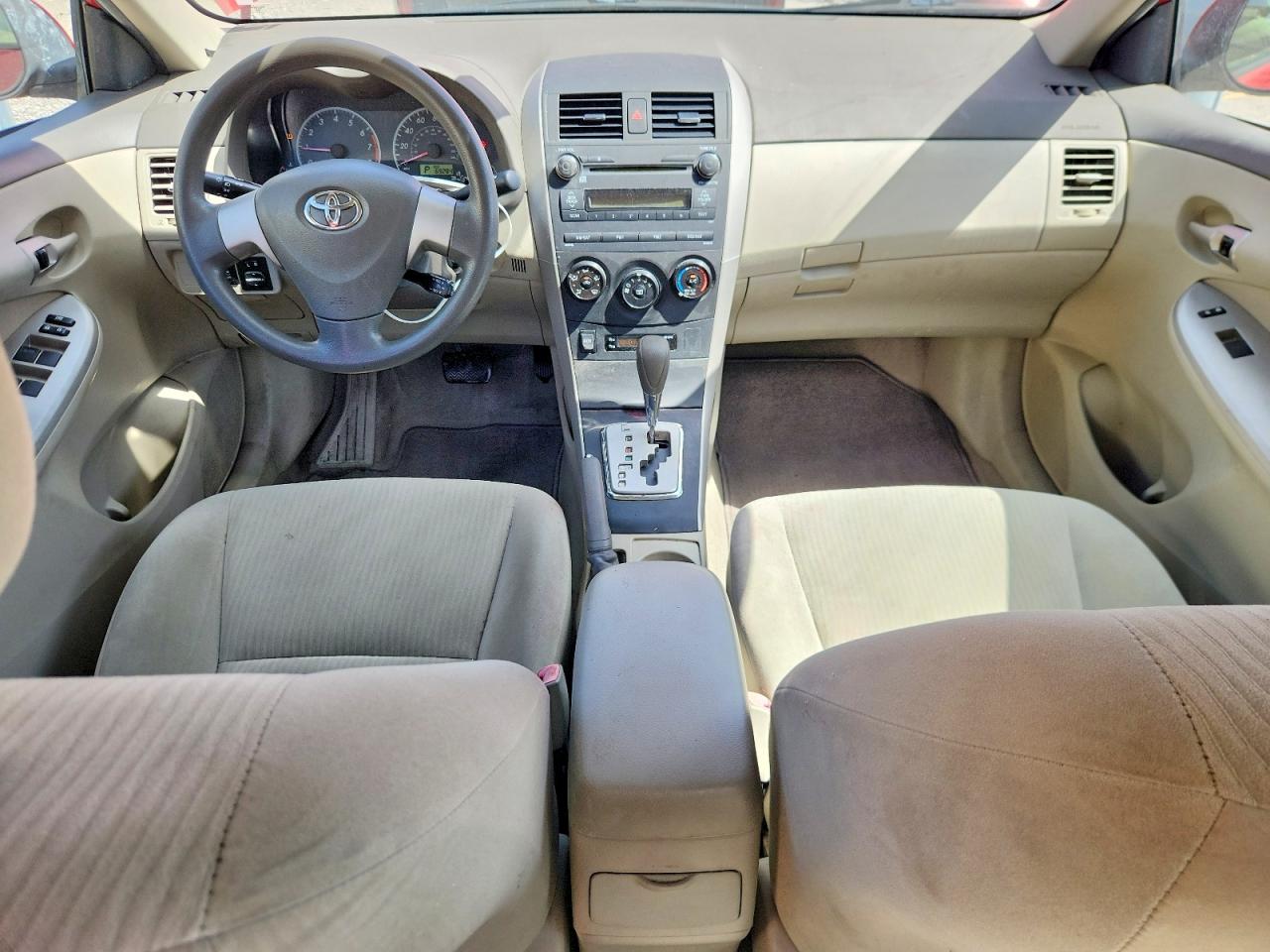 2010 Toyota Corolla Le Red vin: 2T1BU4EE6AC503788