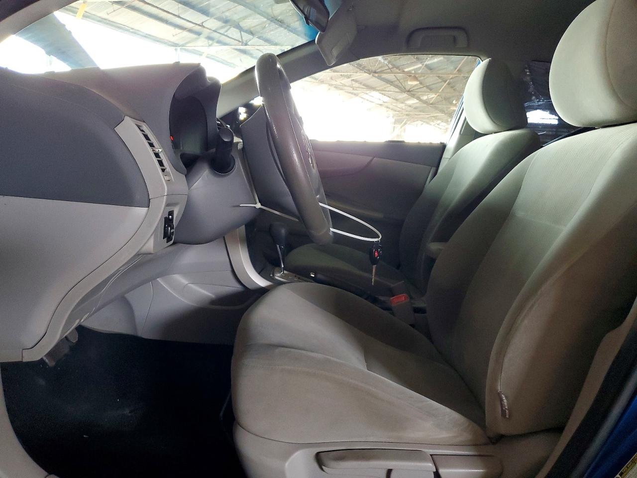 2010 Toyota Corolla Le Blue vin: 2T1BU4EE6AC506741