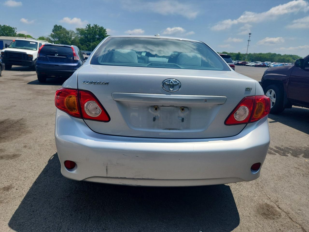 2010 Toyota Corolla Le Silver vin: 2T1BU4EE6AC516055