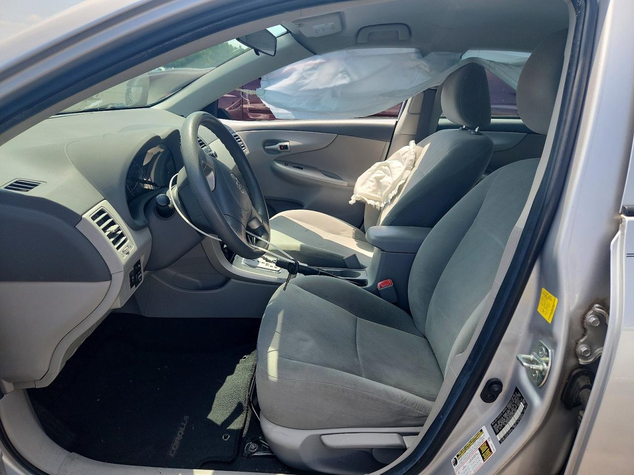 2010 Toyota Corolla Le Silver vin: 2T1BU4EE6AC516055