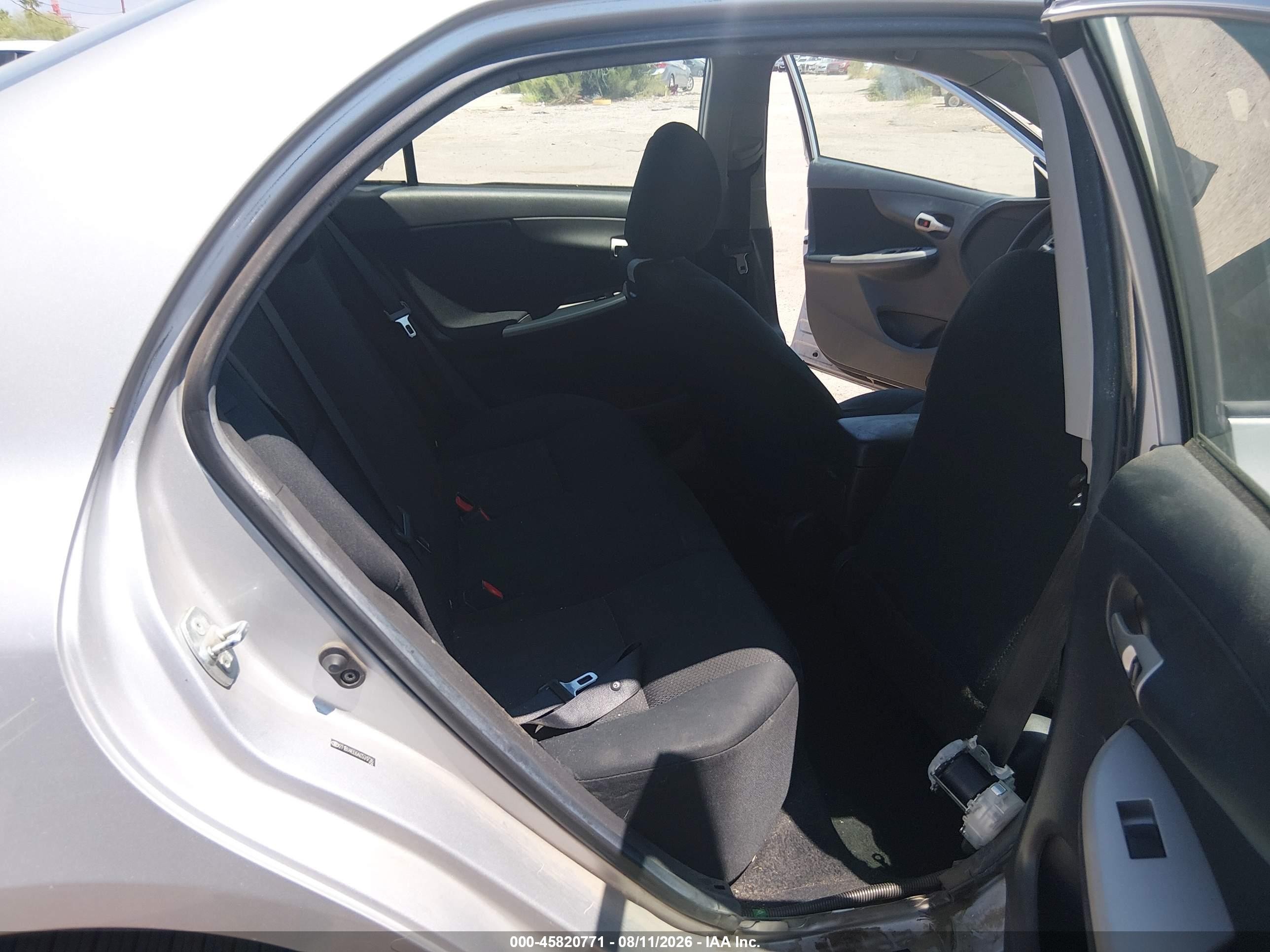 2010 Toyota Corolla S Серебряный vin: 2T1BU4EE6AC531736