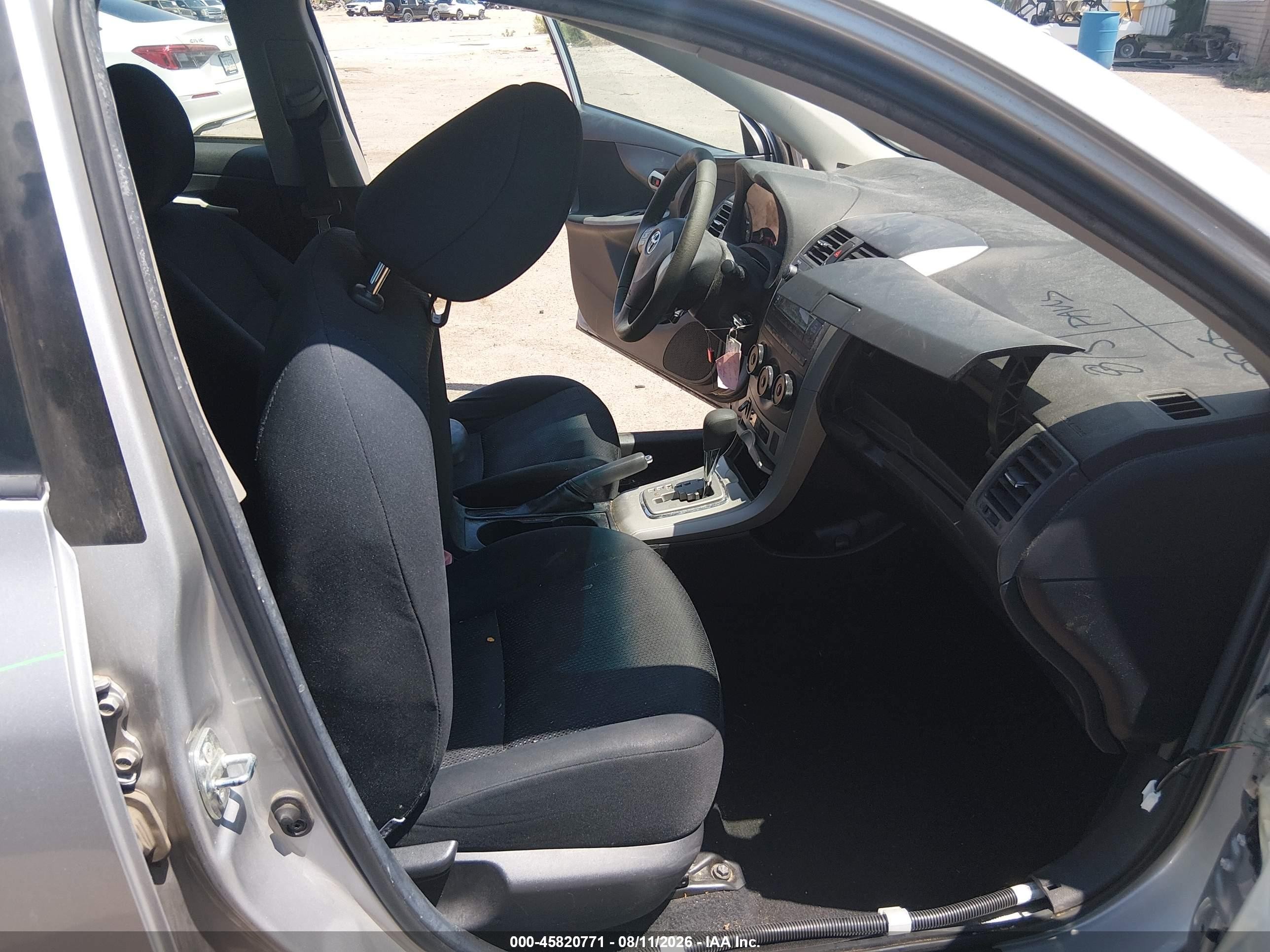 2010 Toyota Corolla S Серебряный vin: 2T1BU4EE6AC531736