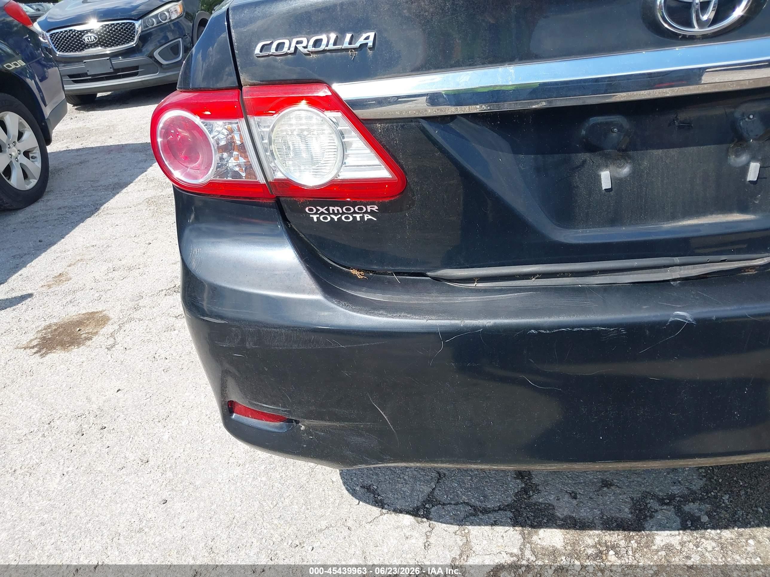 2011 Toyota Corolla Le Black vin: 2T1BU4EE6BC551311