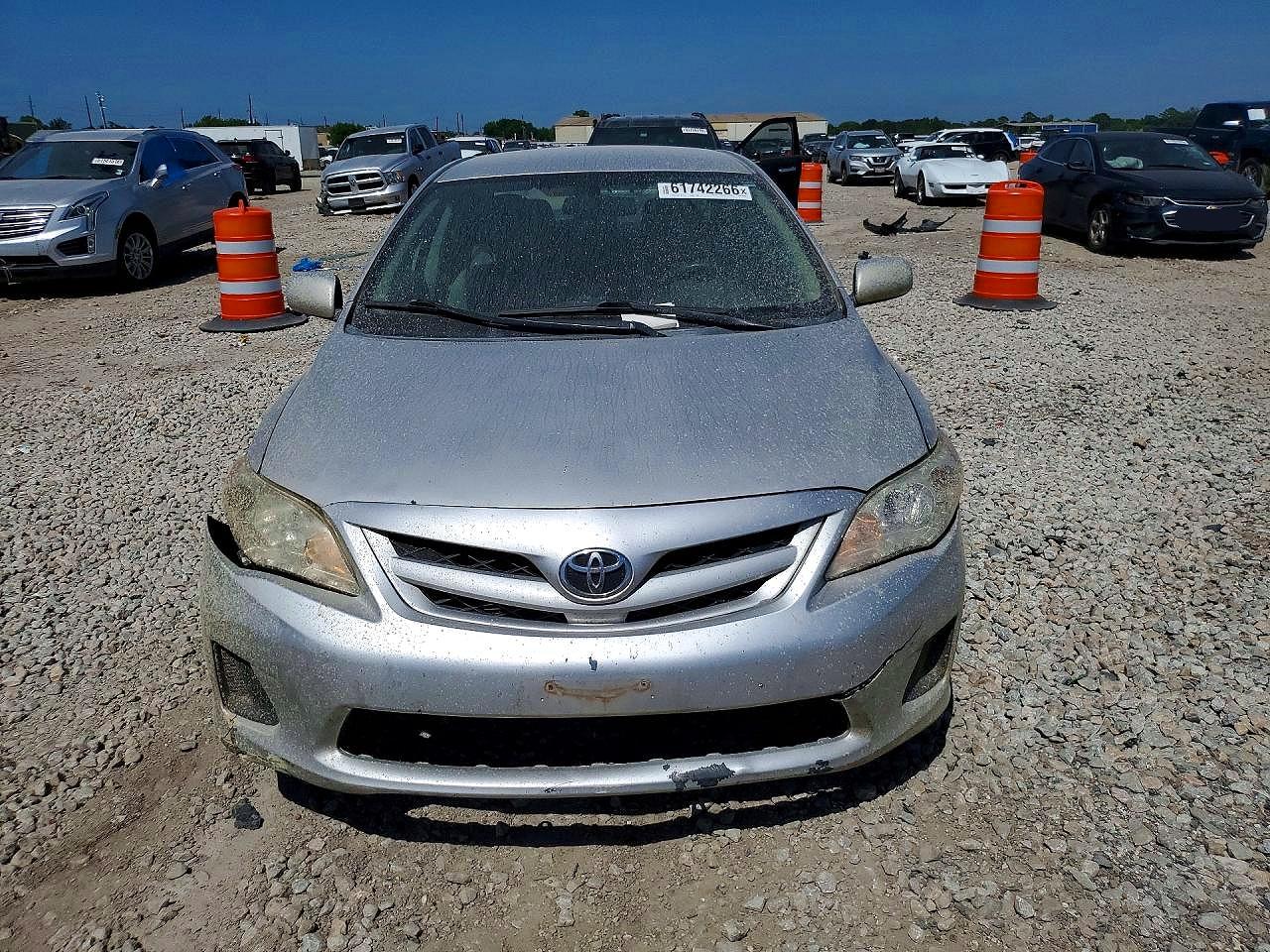 2011 Toyota Corolla Le Silver vin: 2T1BU4EE6BC585703