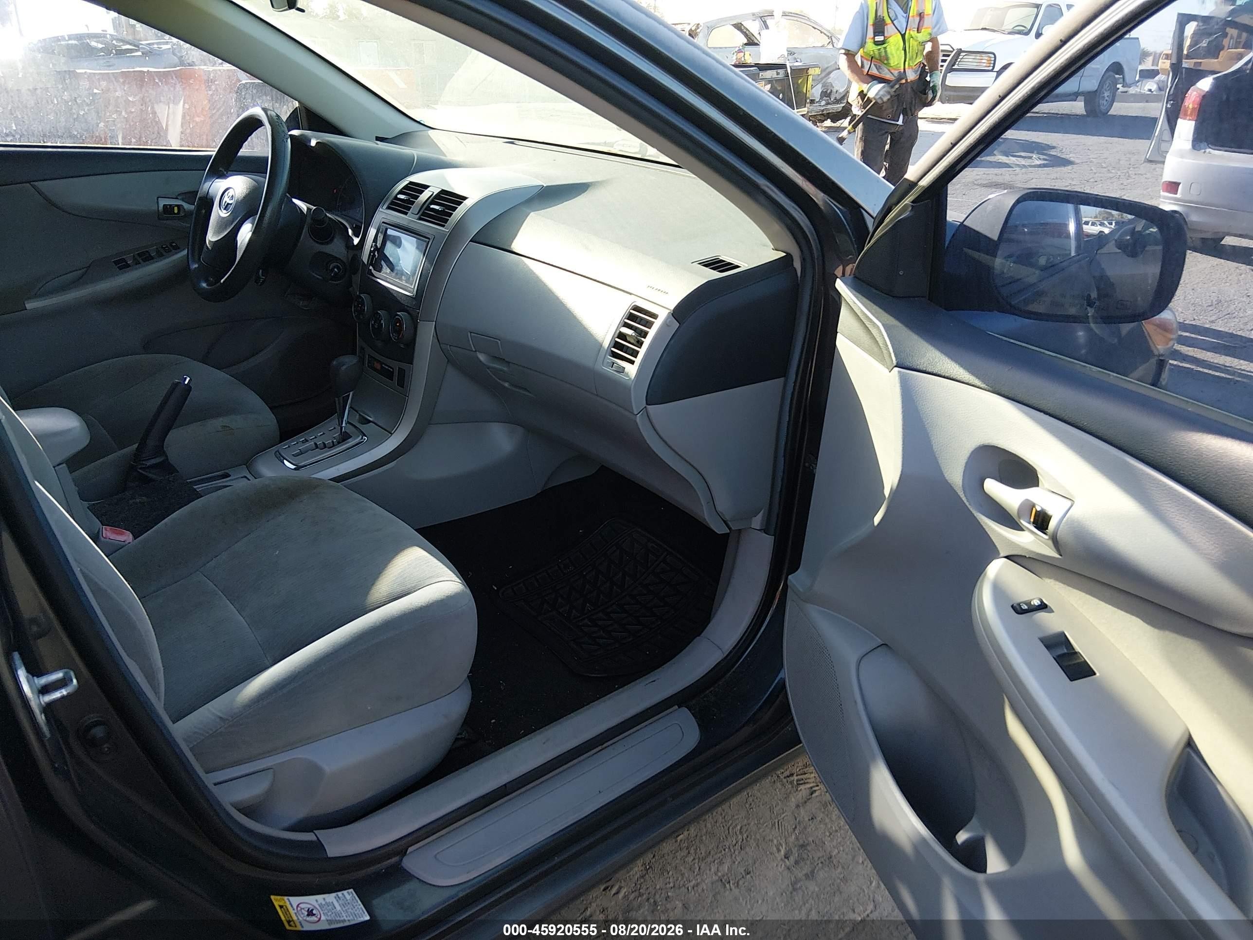 2011 Toyota Corolla Le Gray vin: 2T1BU4EE6BC589427