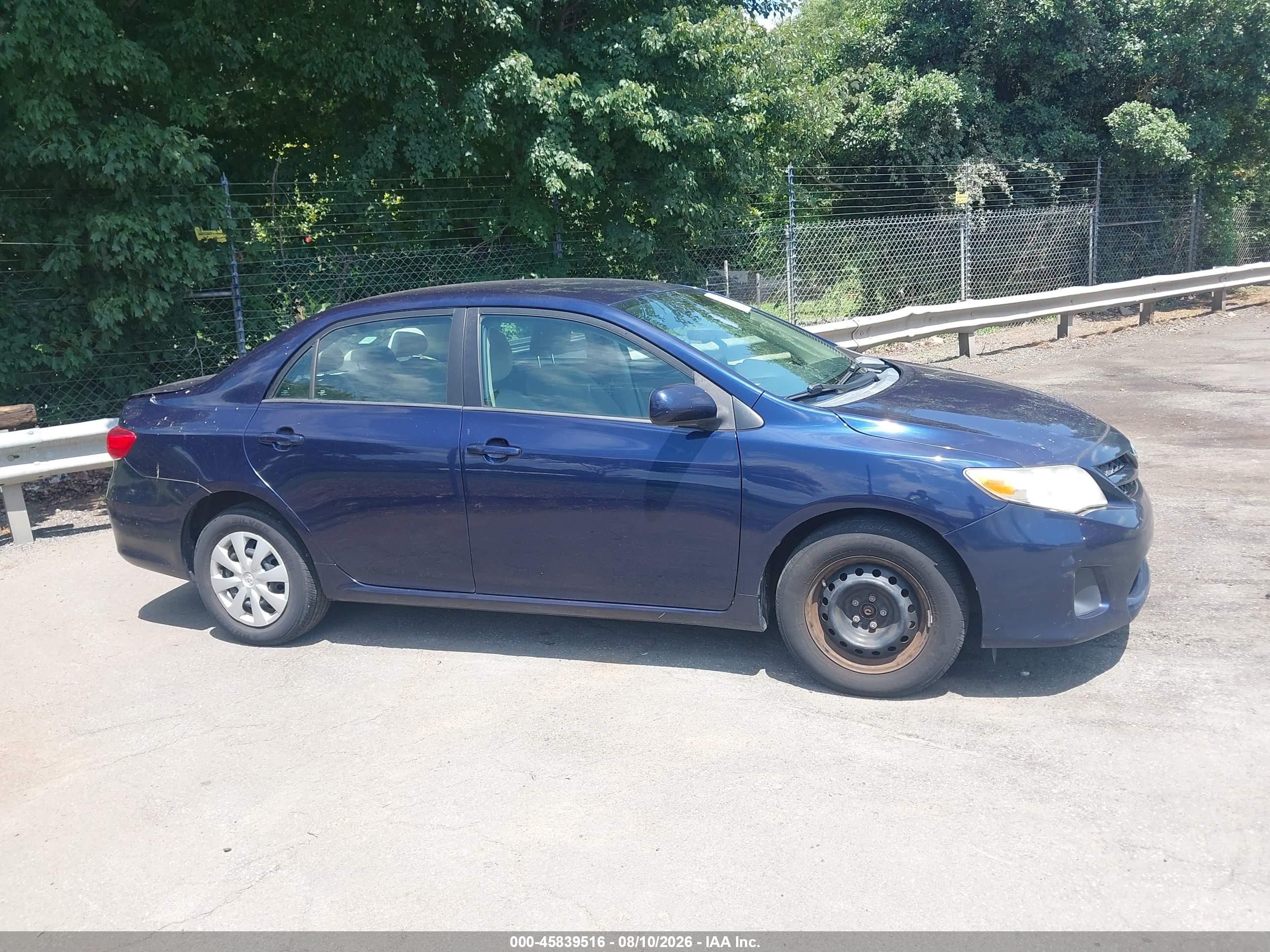 2011 Toyota Corolla Le Blue vin: 2T1BU4EE6BC605643