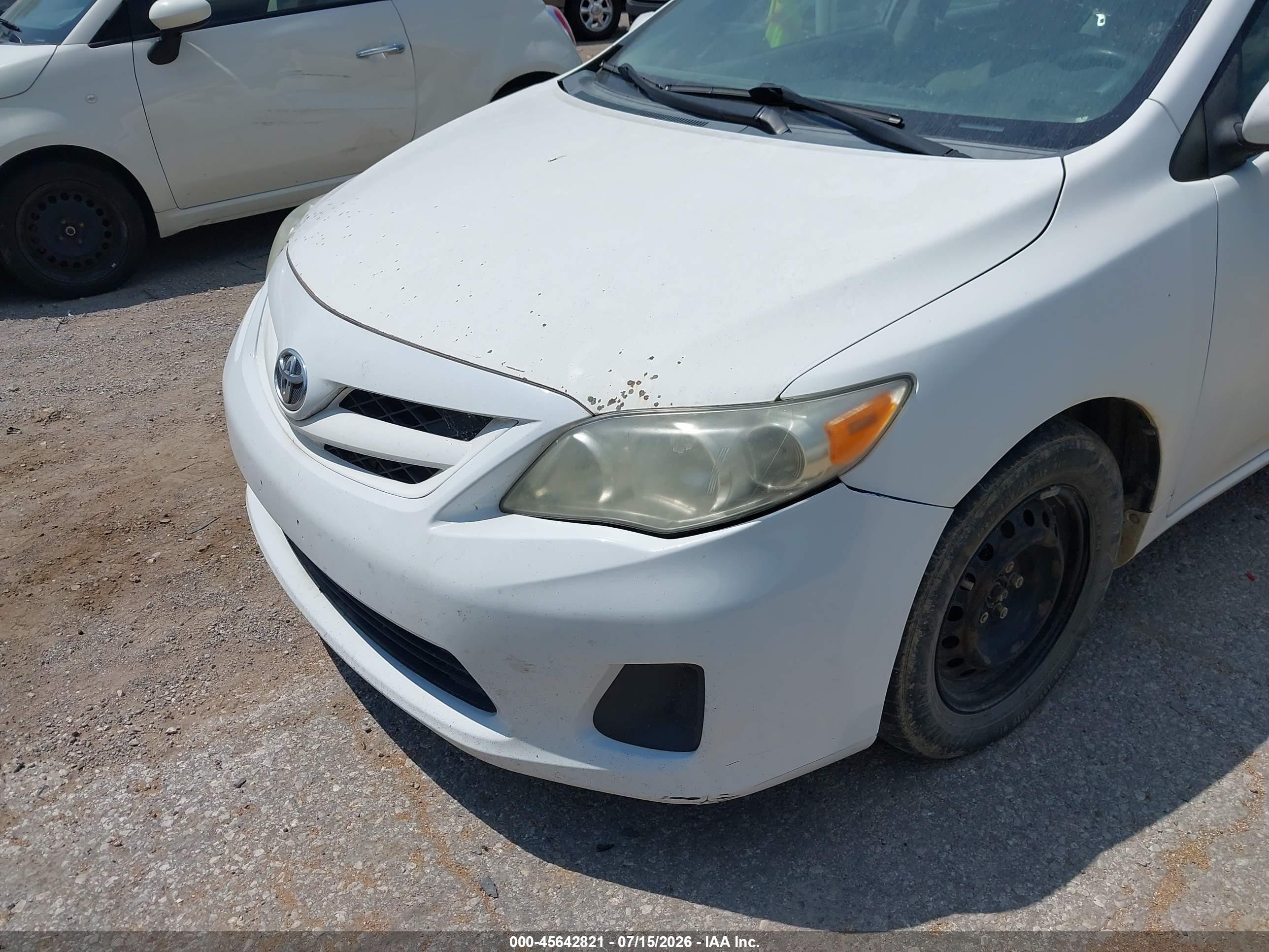 2011 Toyota Corolla Le White vin: 2T1BU4EE6BC613502
