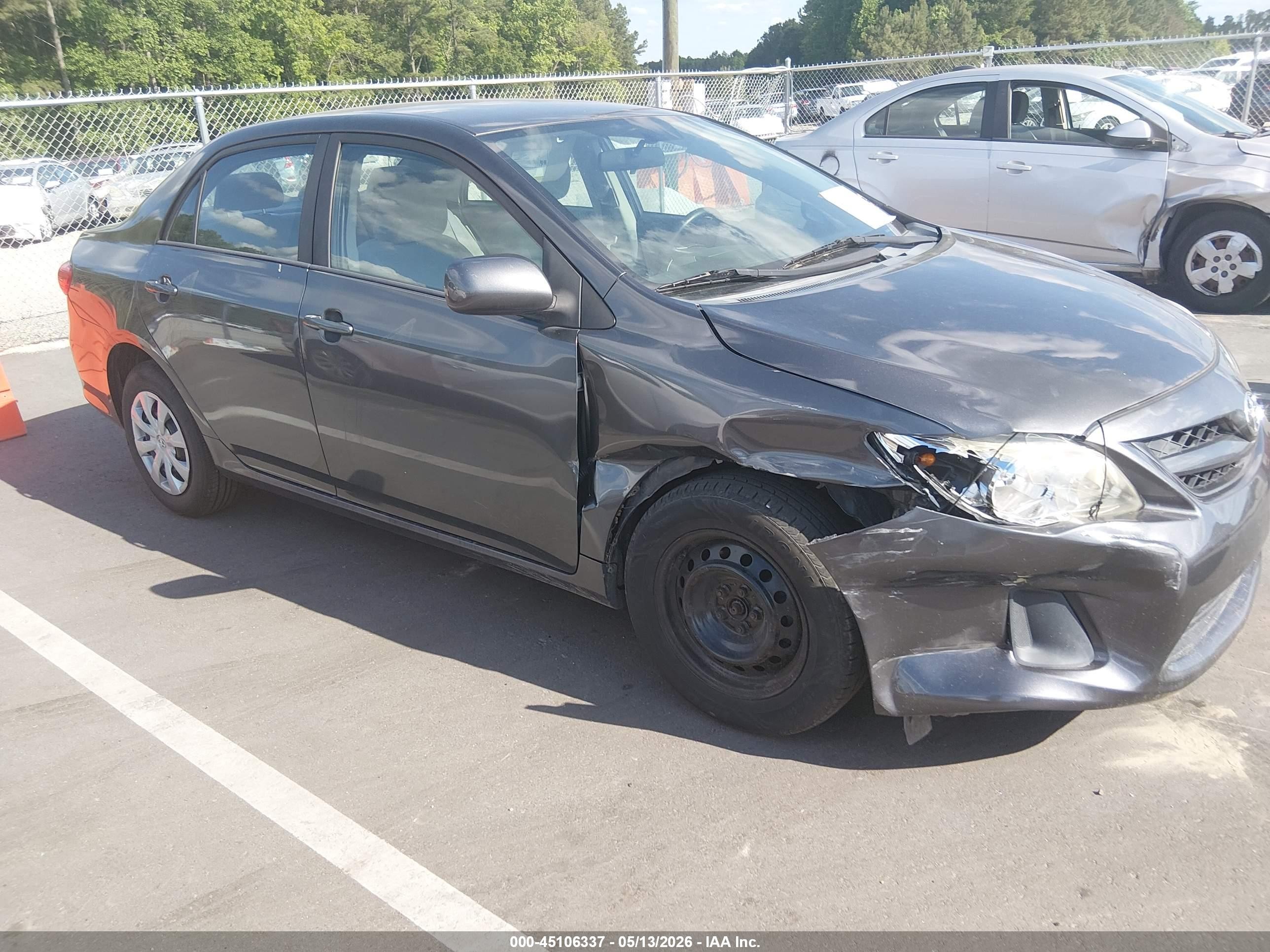 2011 Toyota Corolla Le Gray vin: 2T1BU4EE6BC632387