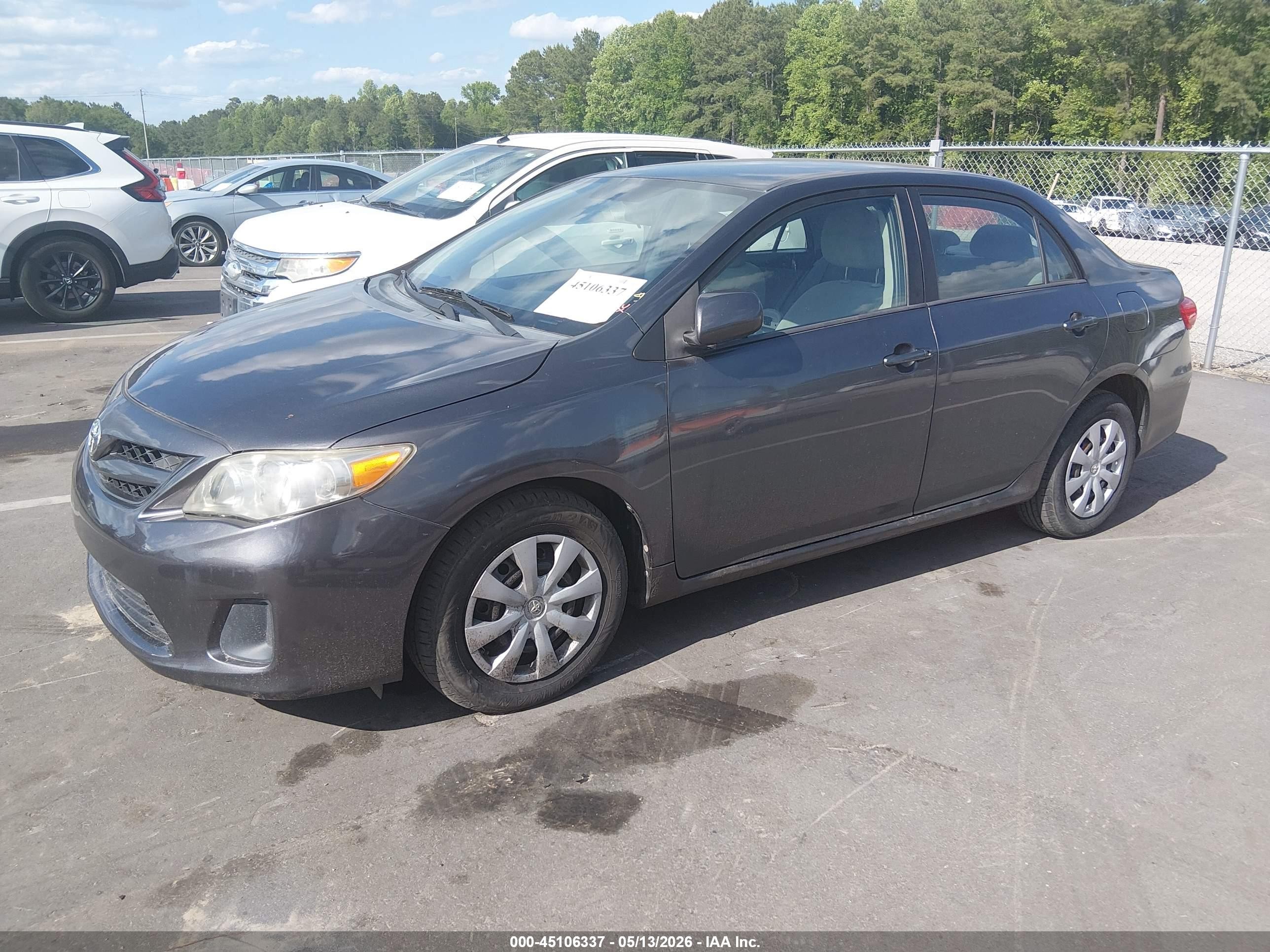 2011 Toyota Corolla Le Gray vin: 2T1BU4EE6BC632387