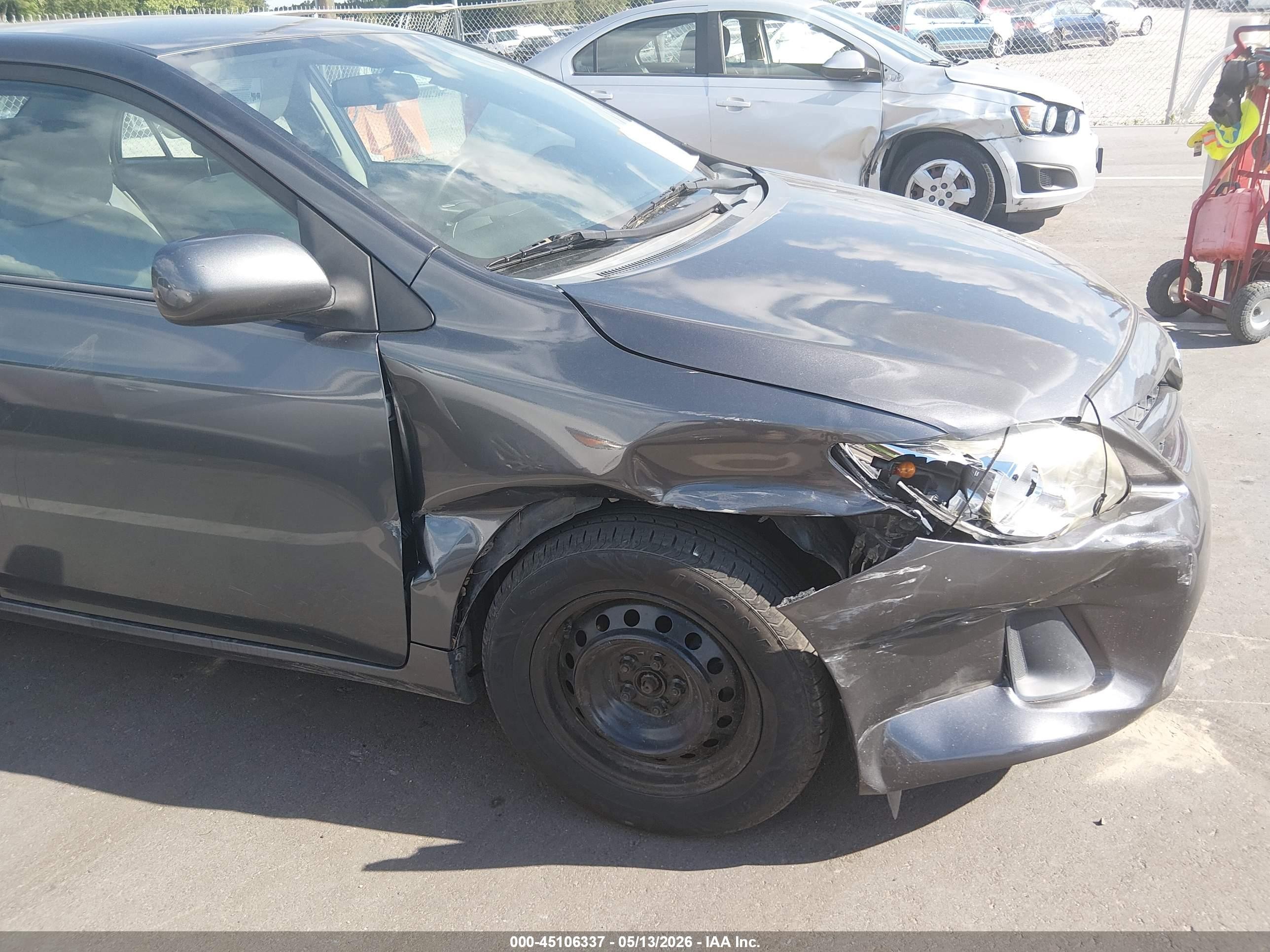 2011 Toyota Corolla Le Gray vin: 2T1BU4EE6BC632387