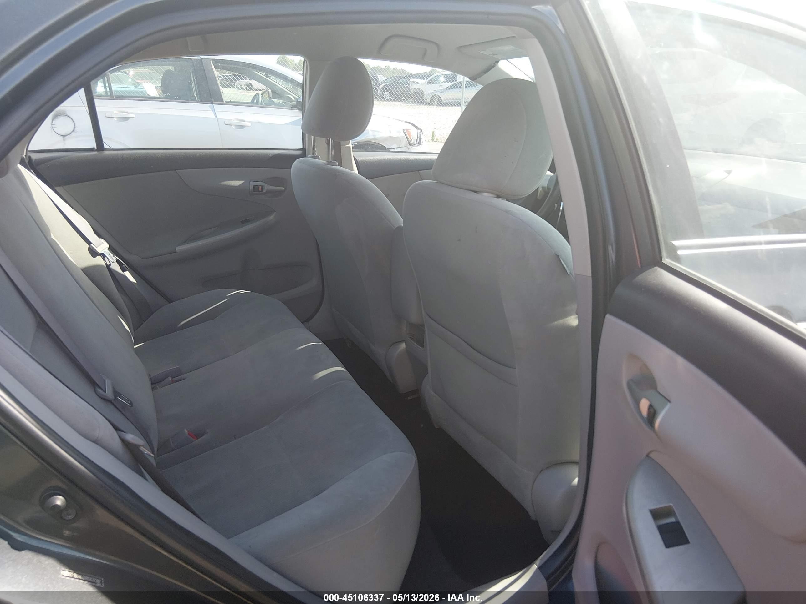2011 Toyota Corolla Le Gray vin: 2T1BU4EE6BC632387