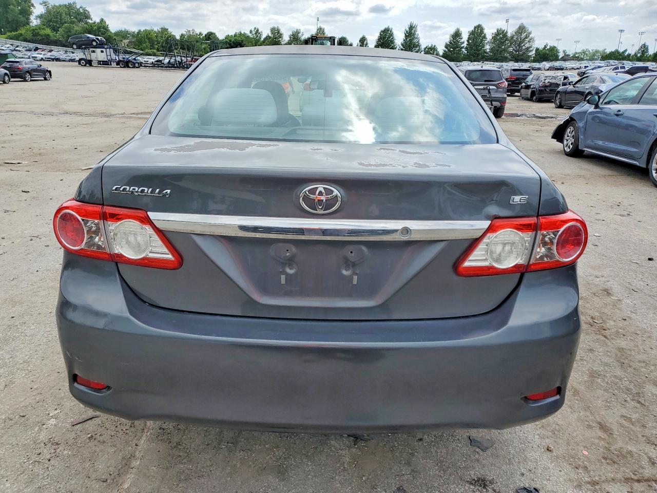 2011 Toyota Corolla Le Gray vin: 2T1BU4EE6BC633524