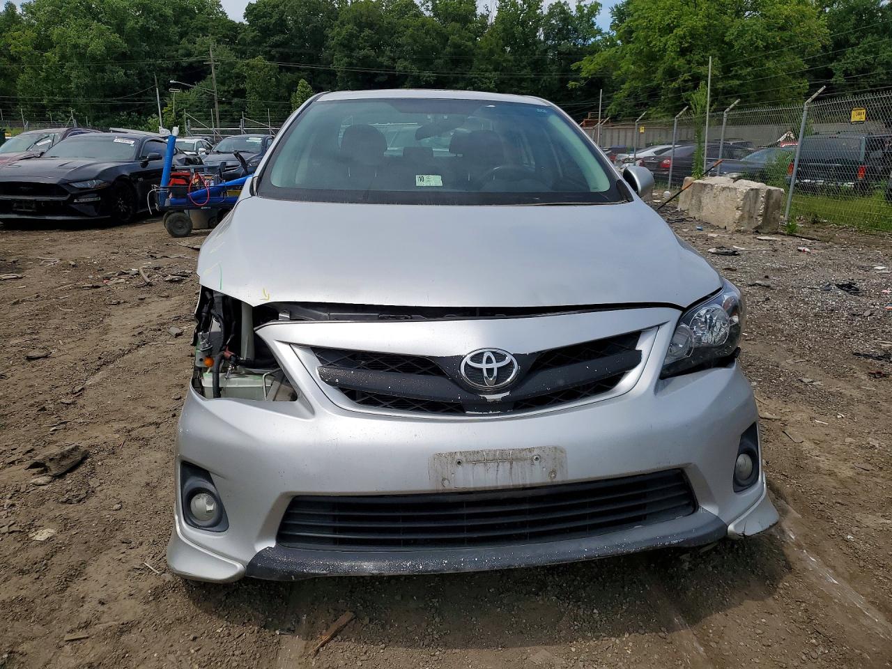 2011 Toyota Corolla S Silver vin: 2T1BU4EE6BC635077