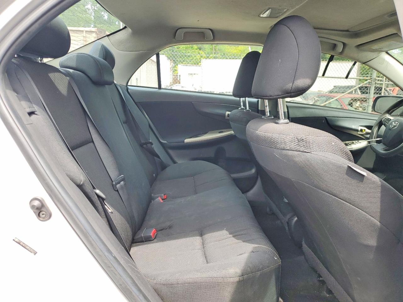 2011 Toyota Corolla S Silver vin: 2T1BU4EE6BC635077