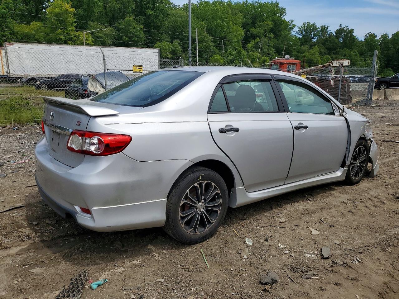 2011 Toyota Corolla S Silver vin: 2T1BU4EE6BC635077