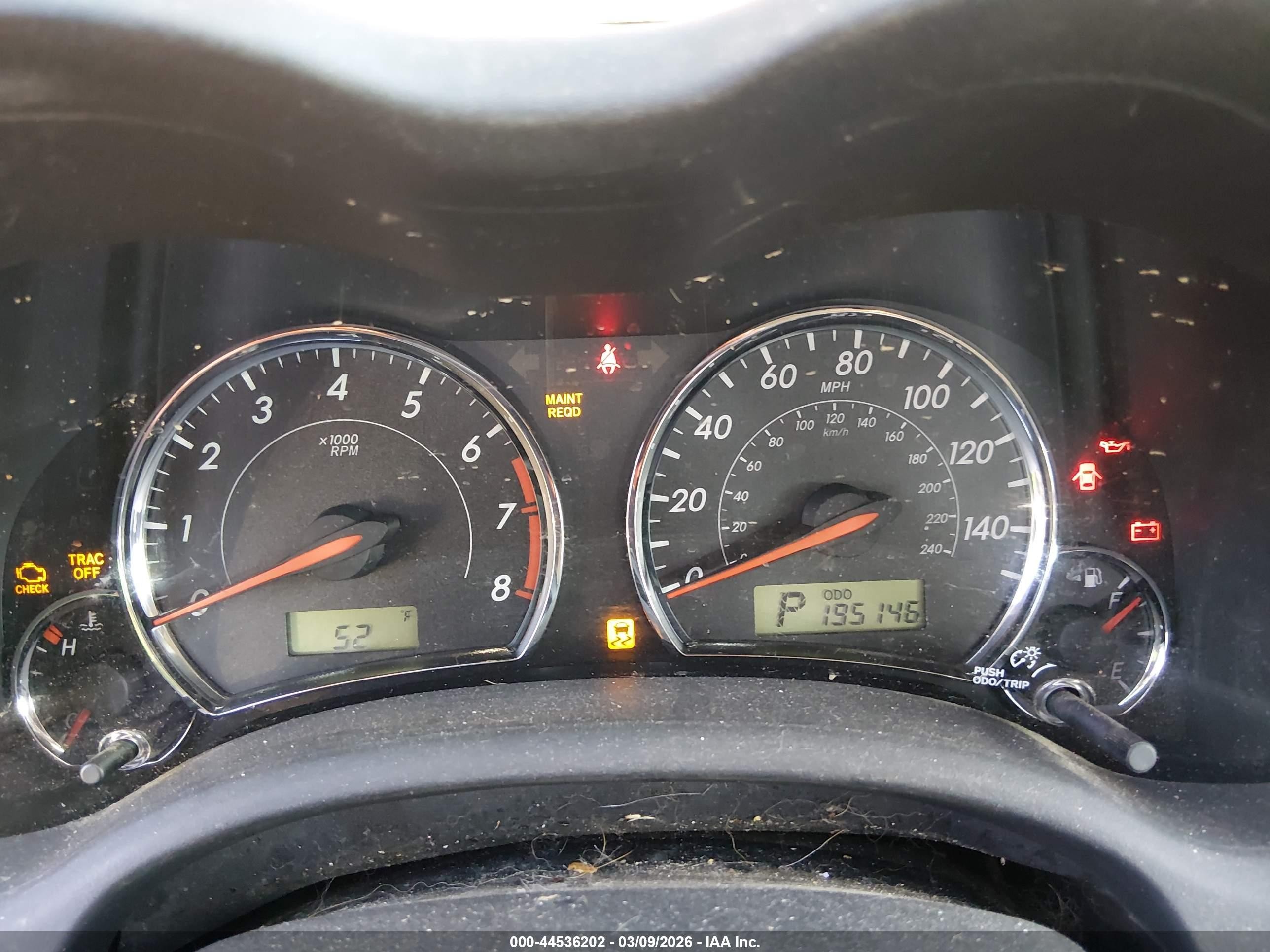 2011 Toyota Corolla S Красный vin: 2T1BU4EE6BC660156