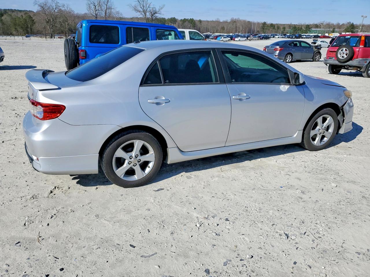 2011 Toyota Corolla Base Серебряный vin: 2T1BU4EE6BC666538