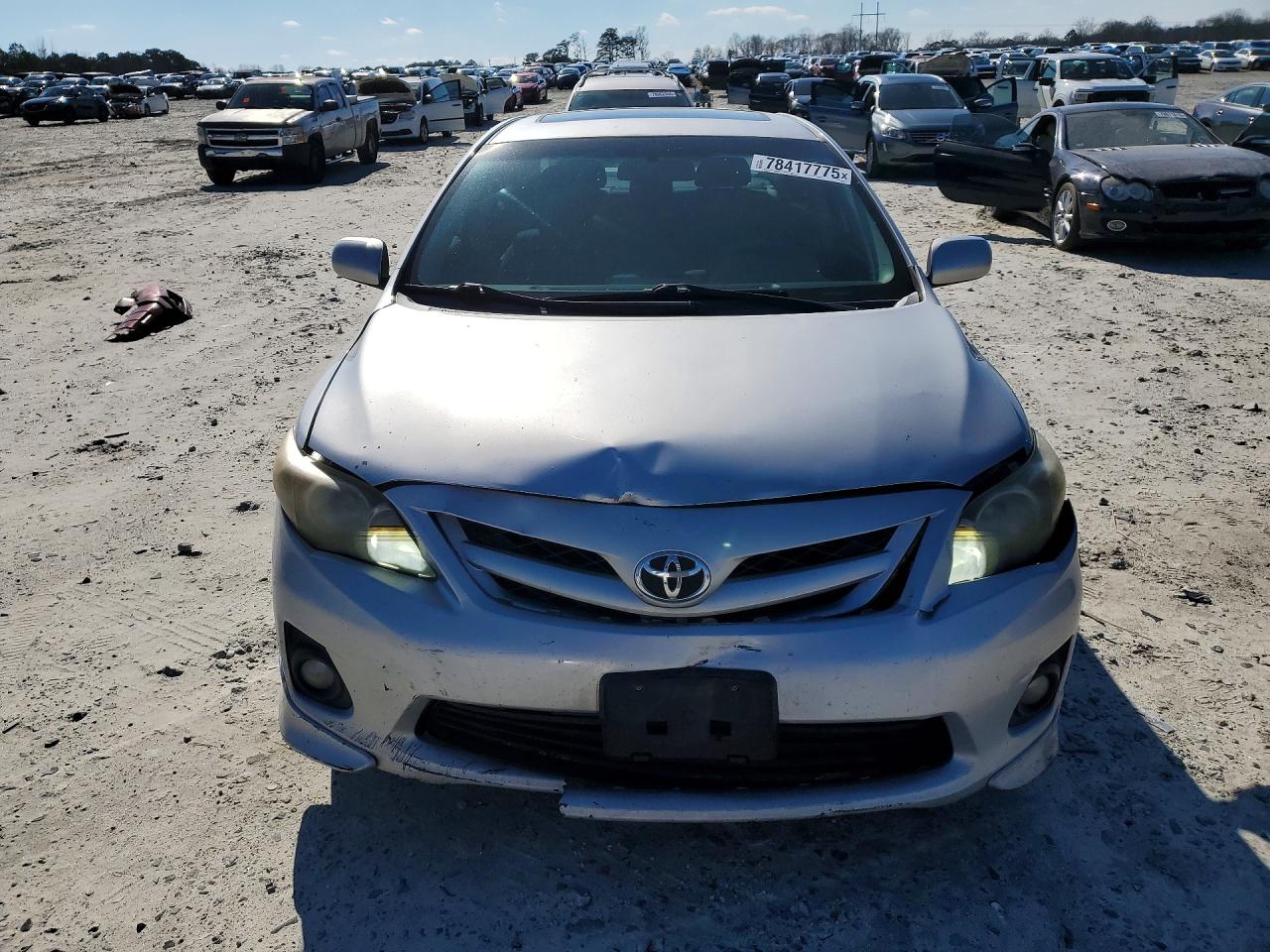 2011 Toyota Corolla Base Серебряный vin: 2T1BU4EE6BC666538
