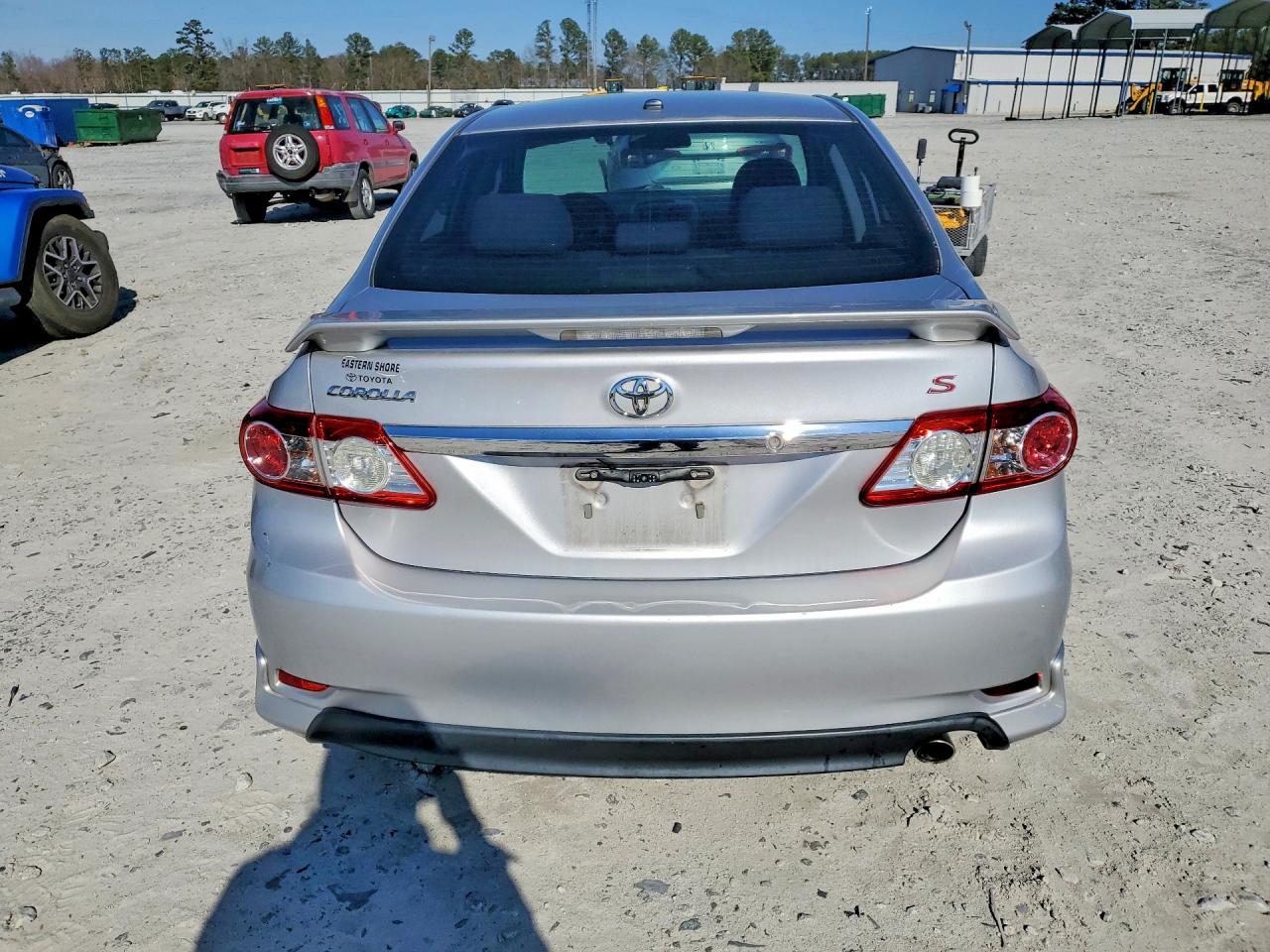 2011 Toyota Corolla Base Серебряный vin: 2T1BU4EE6BC666538