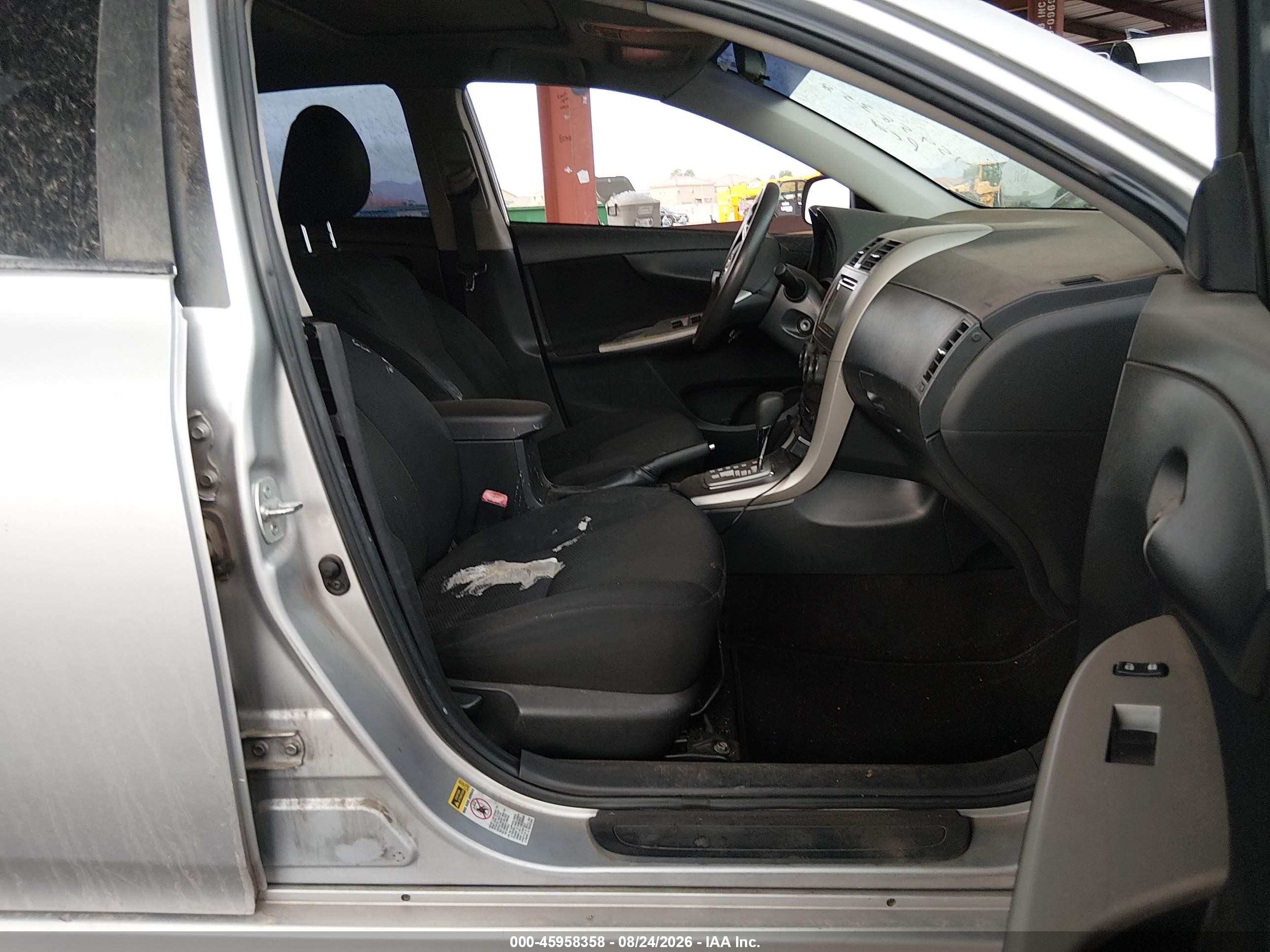 2011 Toyota Corolla S Silver vin: 2T1BU4EE6BC678205