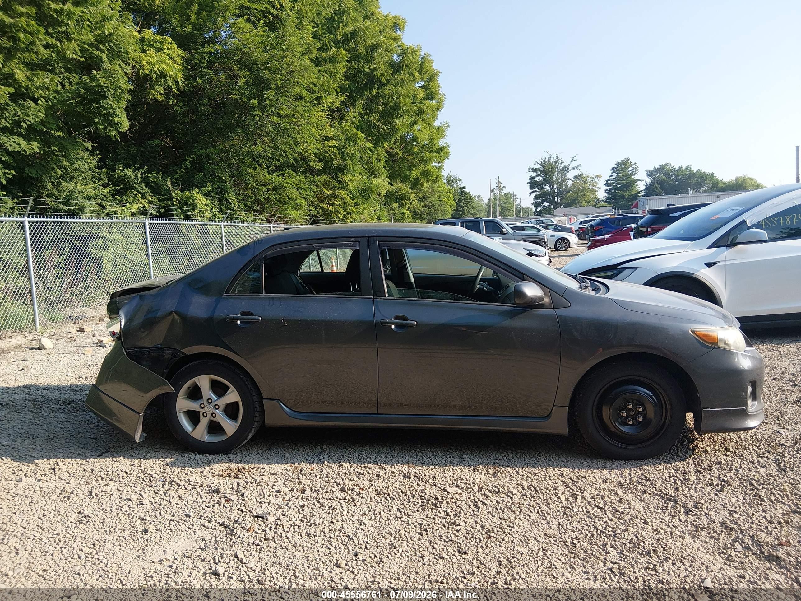 2011 Toyota Corolla S Серый vin: 2T1BU4EE6BC680293
