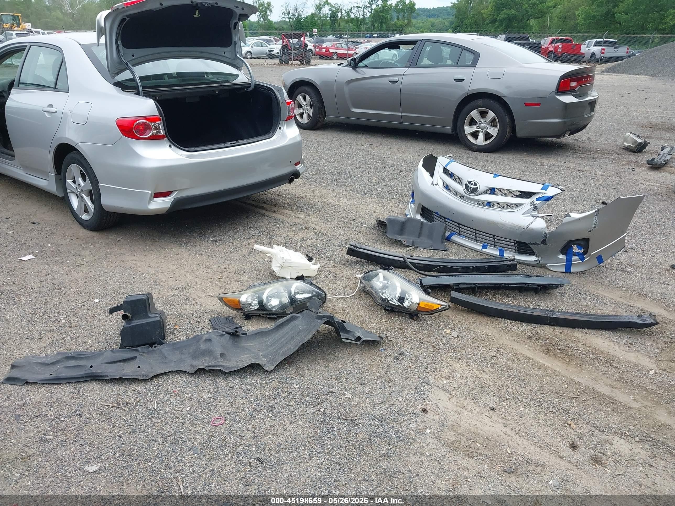 2011 Toyota Corolla S Silver vin: 2T1BU4EE6BC681265