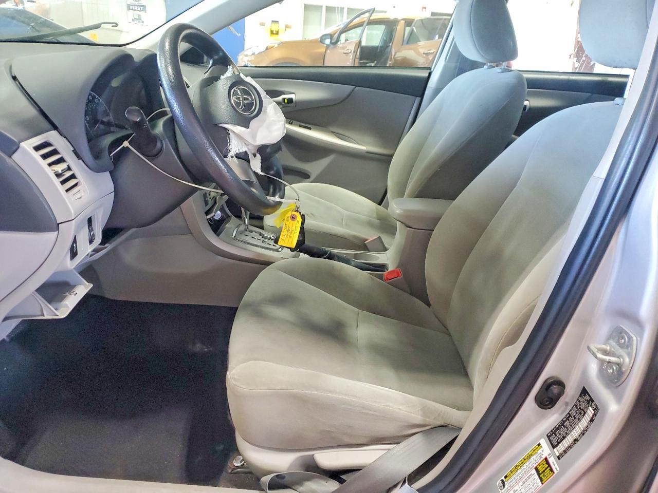 2011 Toyota Corolla Le Silver vin: 2T1BU4EE6BC687003