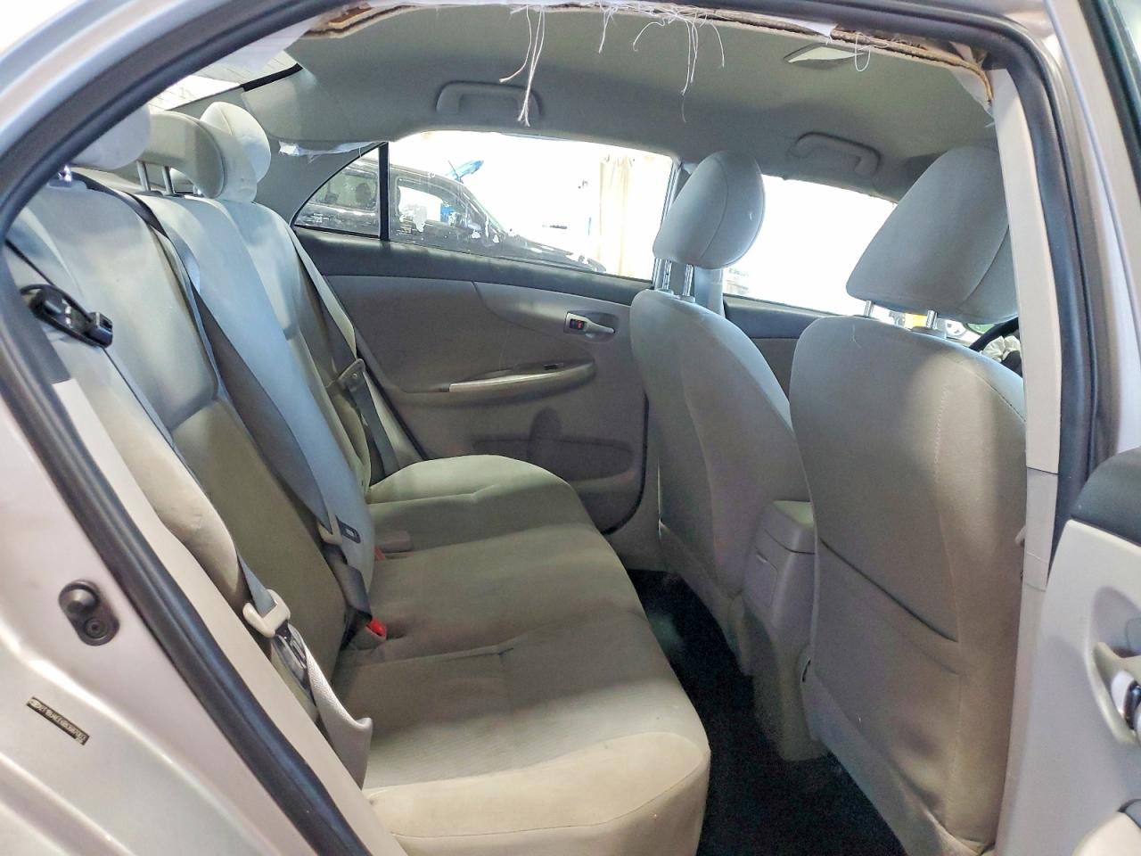 2011 Toyota Corolla Le Silver vin: 2T1BU4EE6BC687003