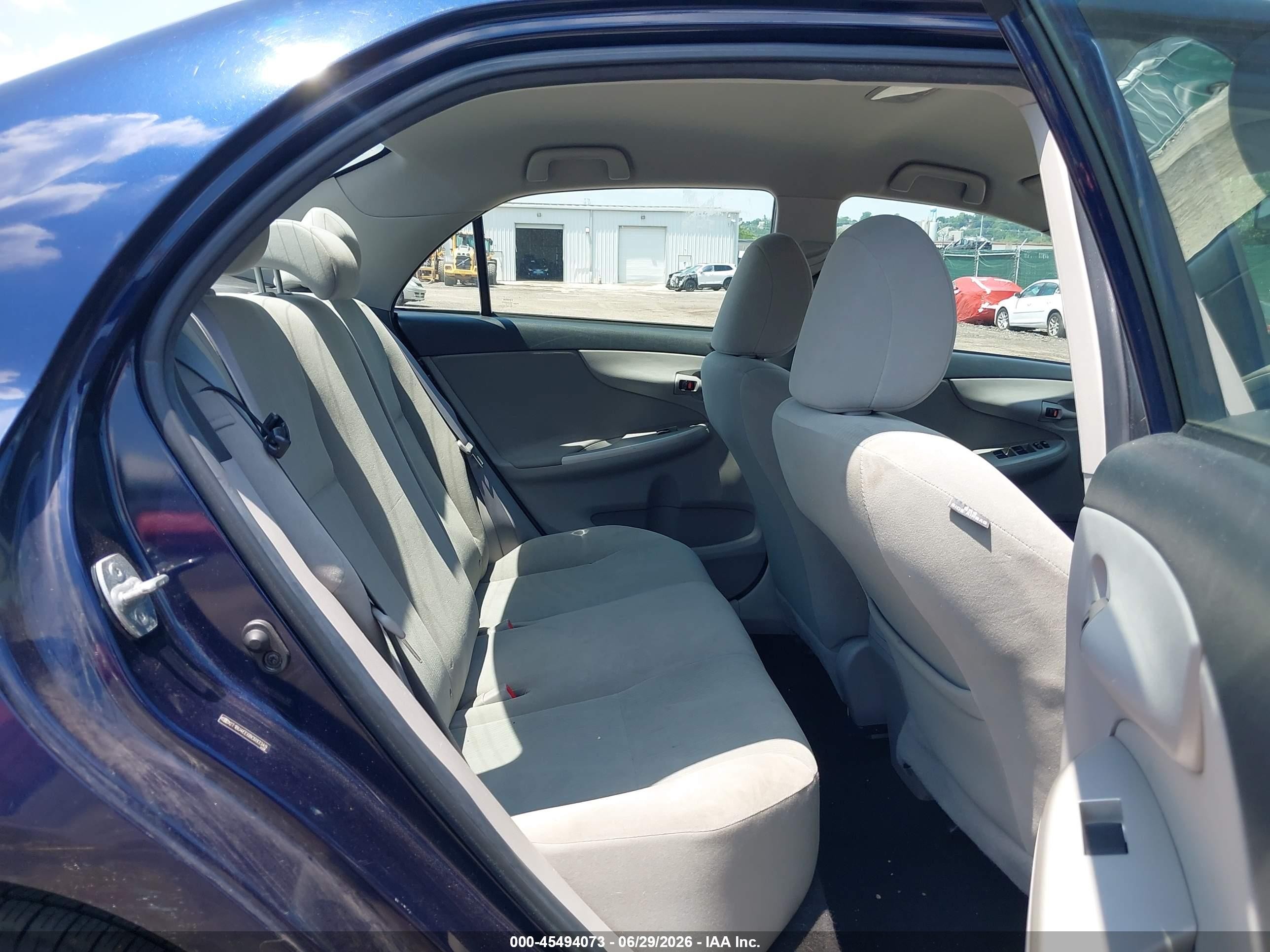 2011 Toyota Corolla Le Blue vin: 2T1BU4EE6BC693349