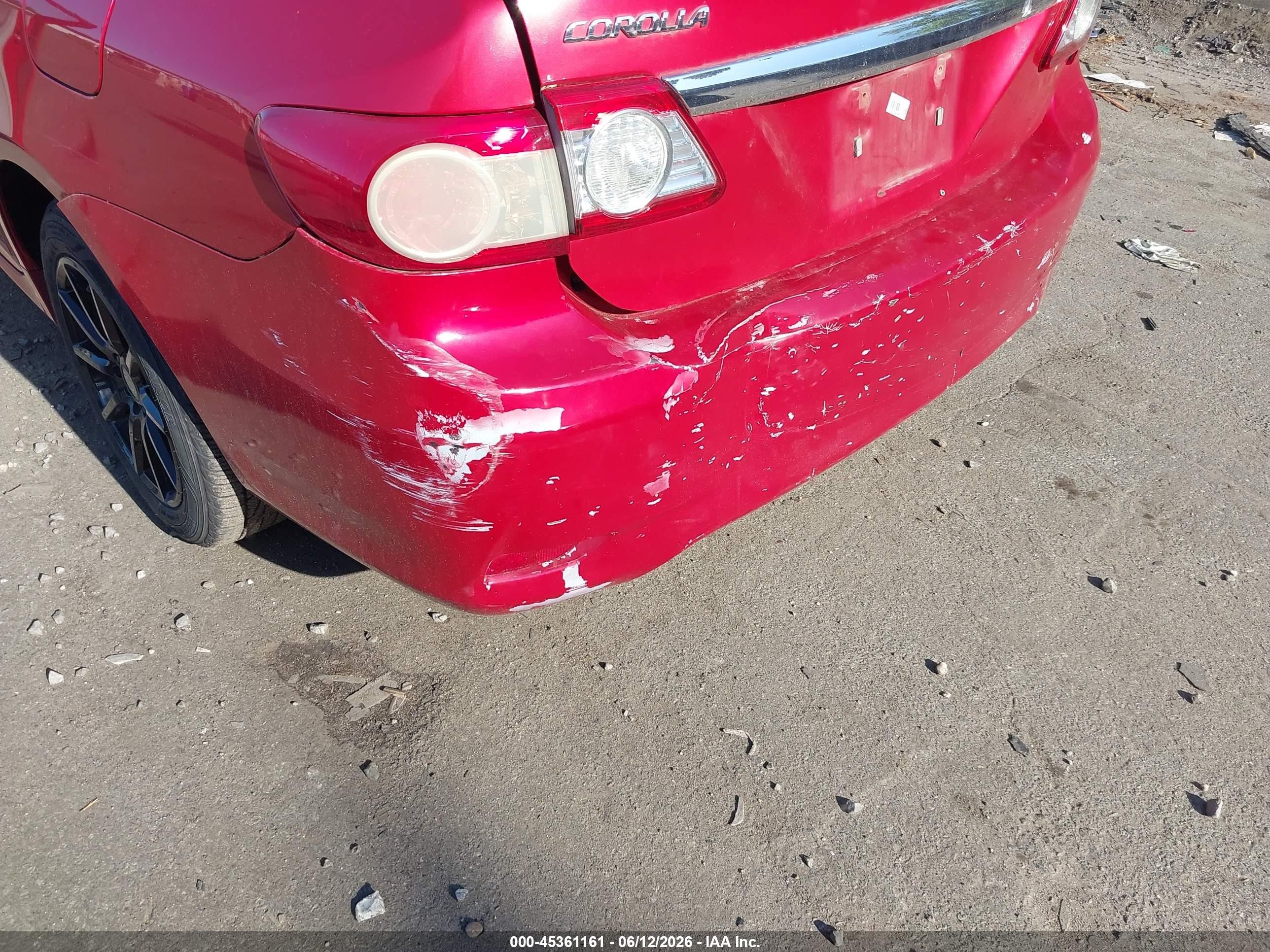 2011 Toyota Corolla   Red vin: 2T1BU4EE6BC706763