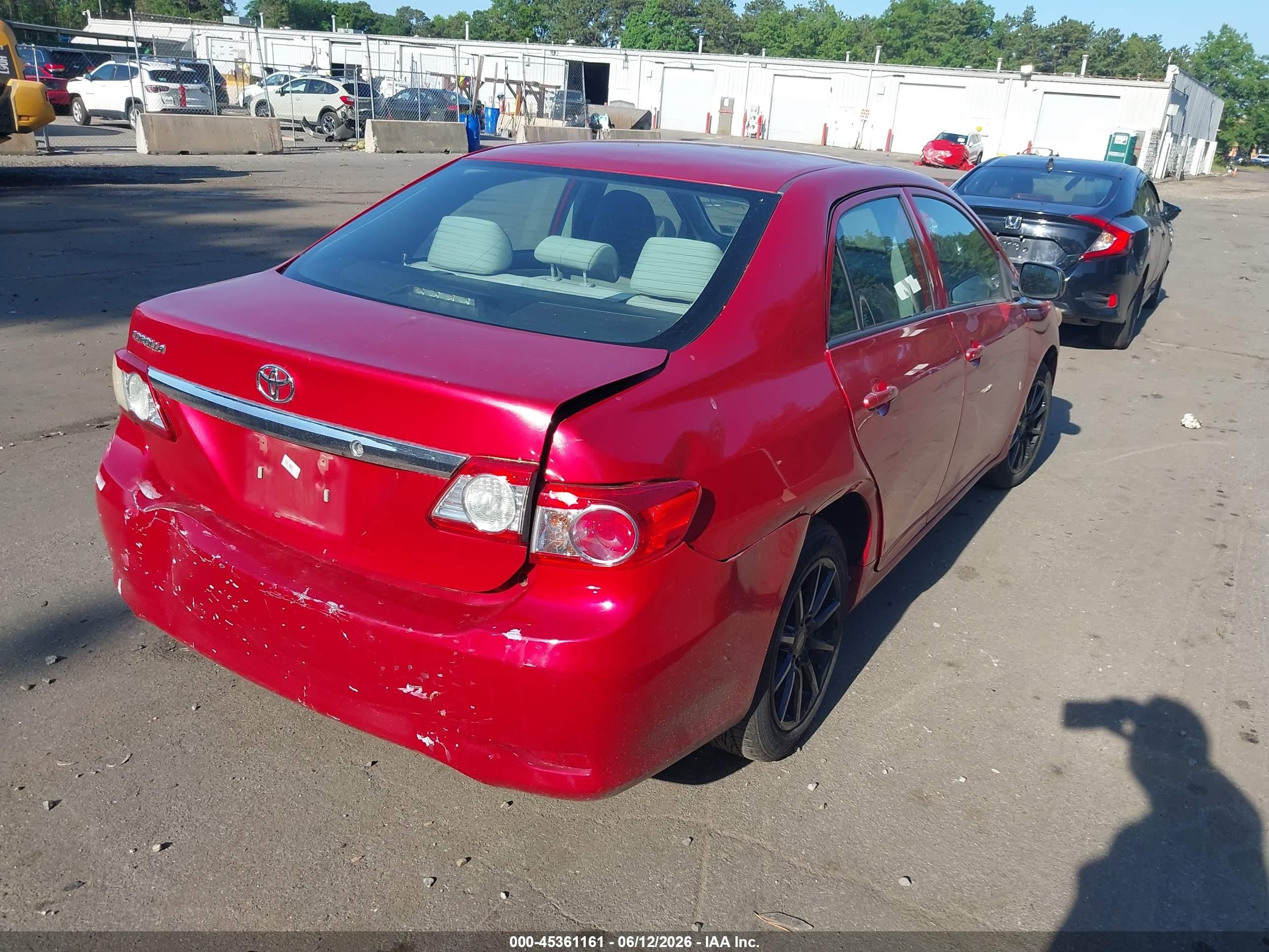 2011 Toyota Corolla   Red vin: 2T1BU4EE6BC706763