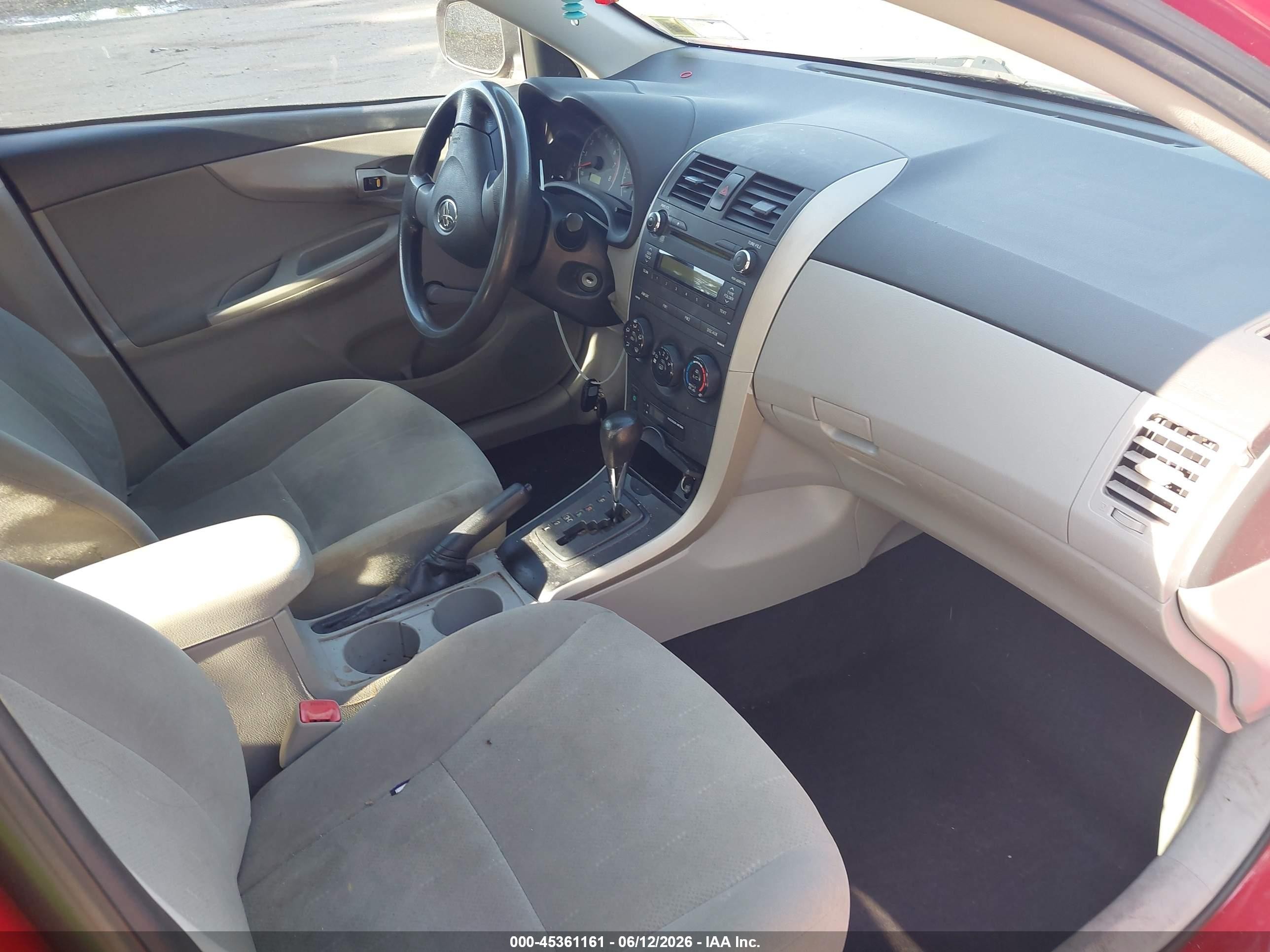 2011 Toyota Corolla   Red vin: 2T1BU4EE6BC706763