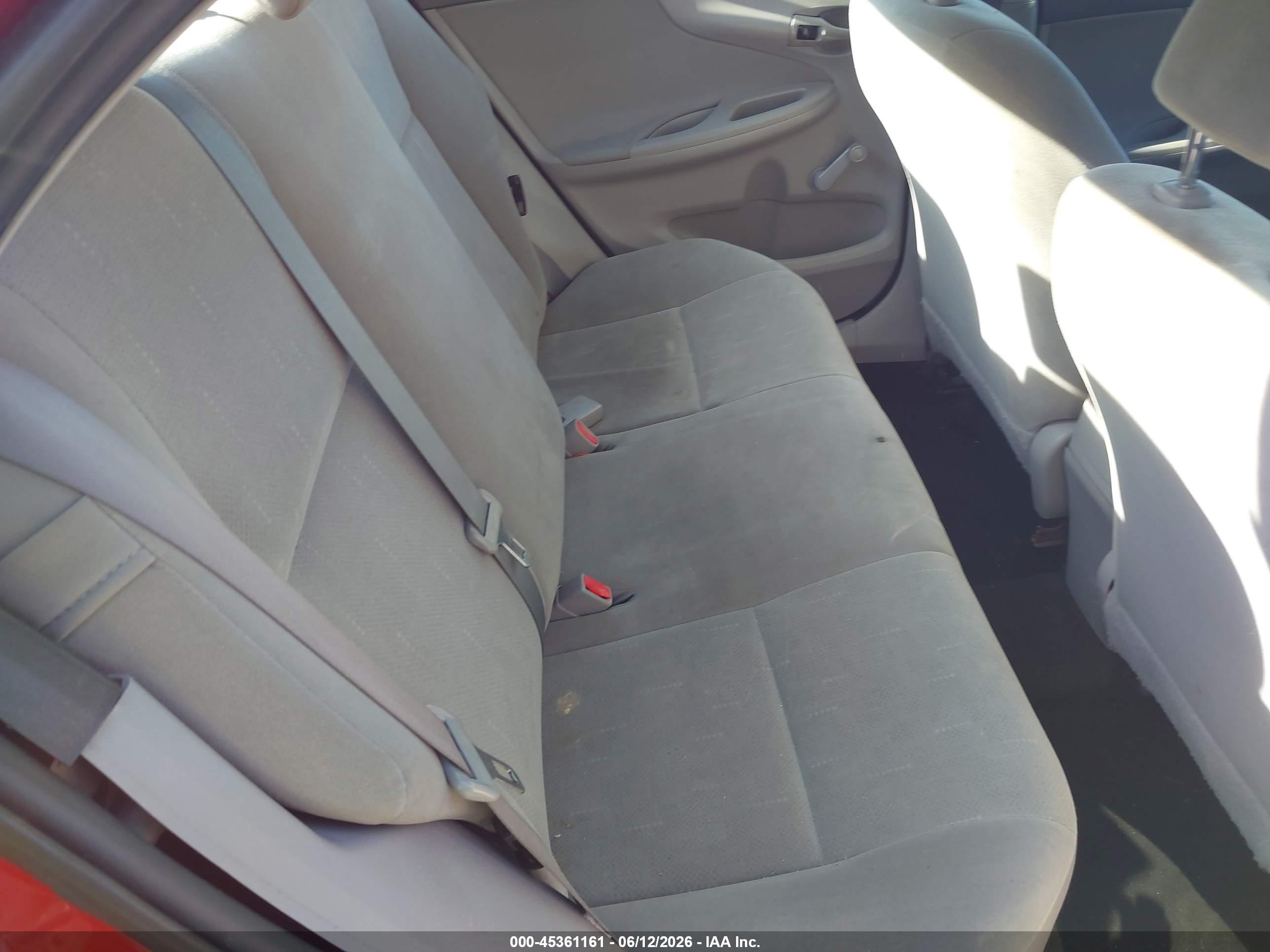 2011 Toyota Corolla   Red vin: 2T1BU4EE6BC706763