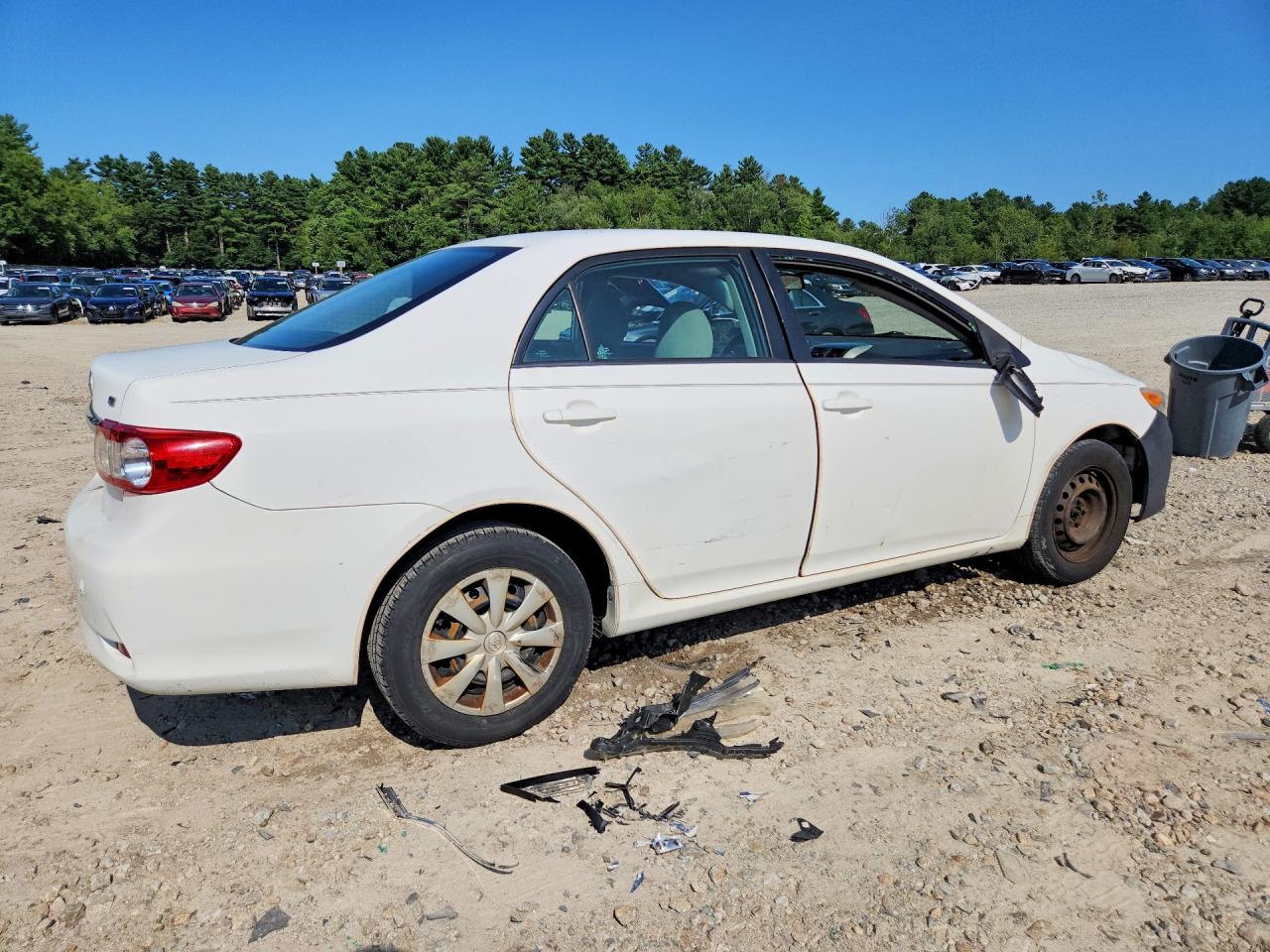 2011 Toyota Corolla Le White vin: 2T1BU4EE6BC707542