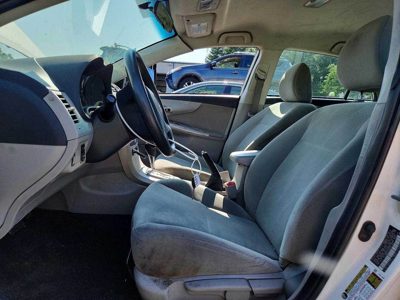 2011 Toyota Corolla Le White vin: 2T1BU4EE6BC707542