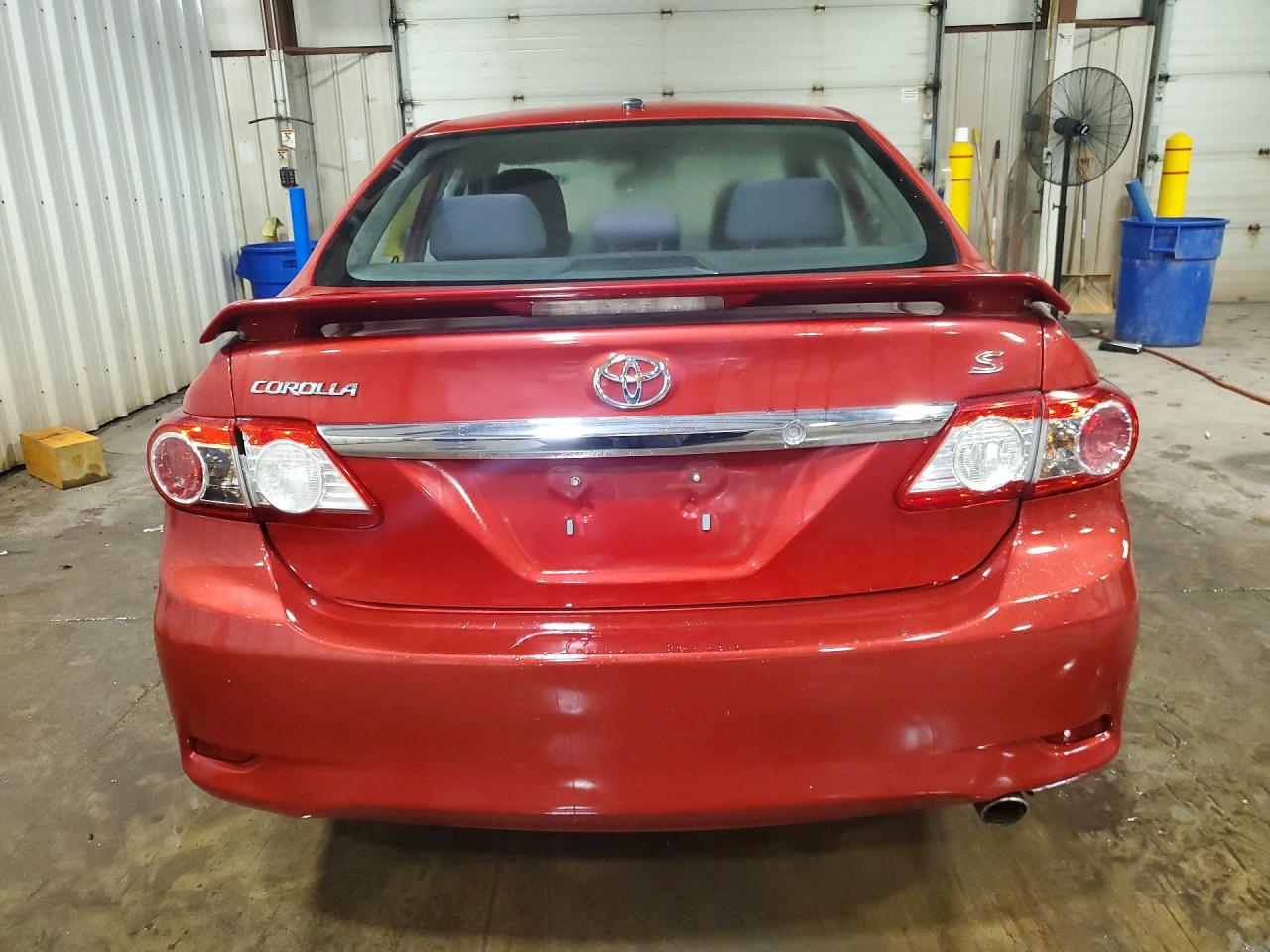 2011 Toyota Corolla S Red vin: 2T1BU4EE6BC719531