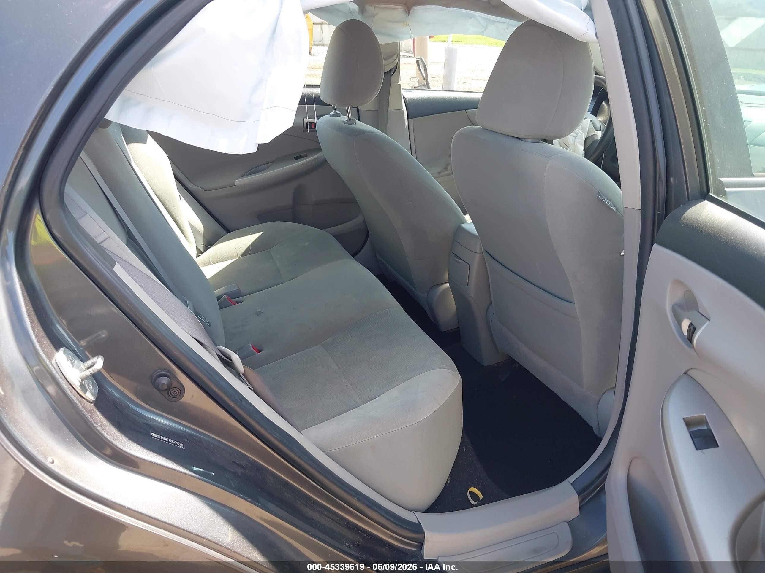 2011 Toyota Corolla Le Gray vin: 2T1BU4EE6BC727788