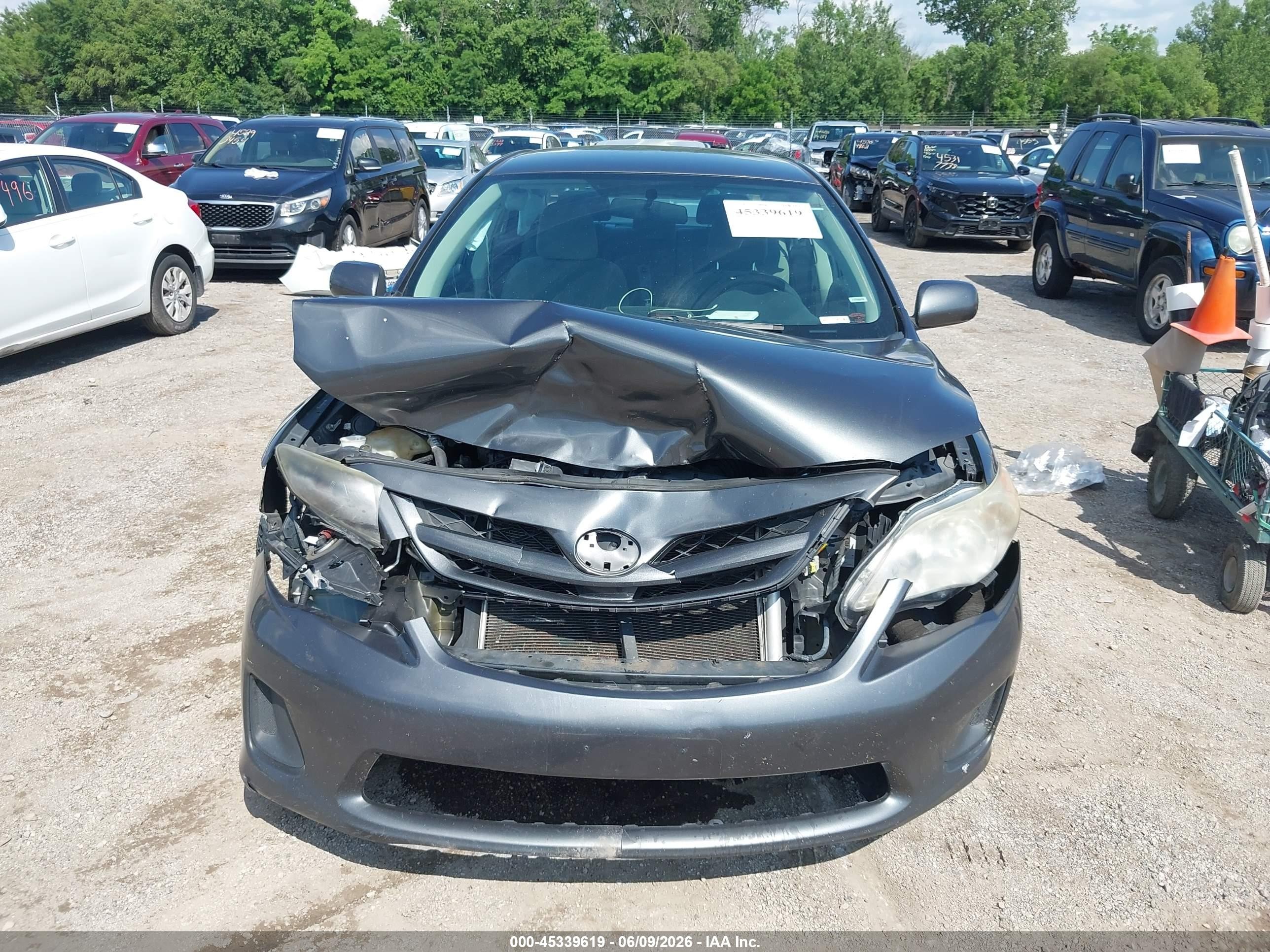 2011 Toyota Corolla Le Gray vin: 2T1BU4EE6BC727788